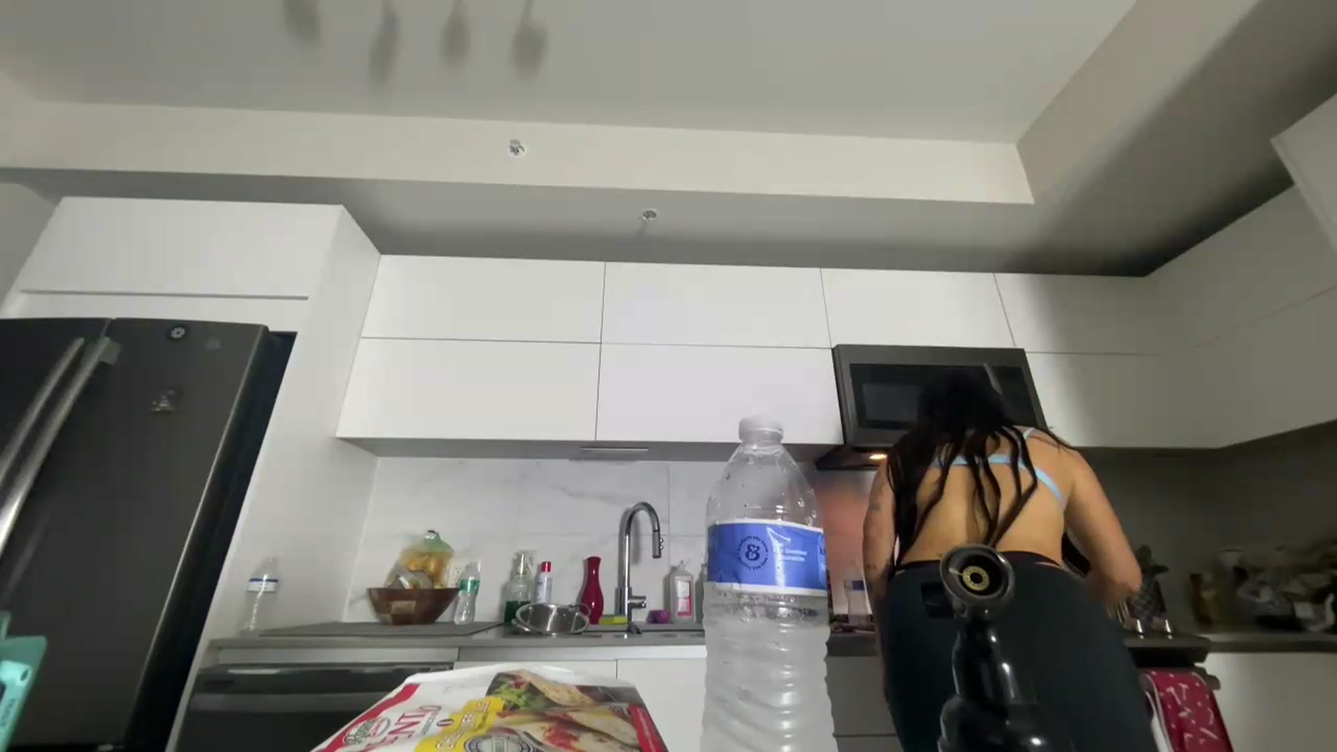 Gallery image thumbnail from itslibby's myfreecams stream on, 09/04/2026, 24:04 image 16 of 20