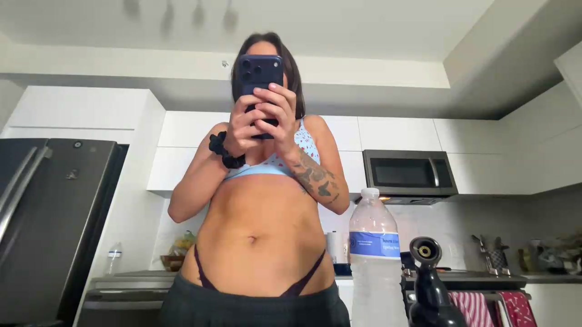 Gallery image thumbnail from itslibby's myfreecams stream on, 09/04/2026, 24:04 image 5 of 20