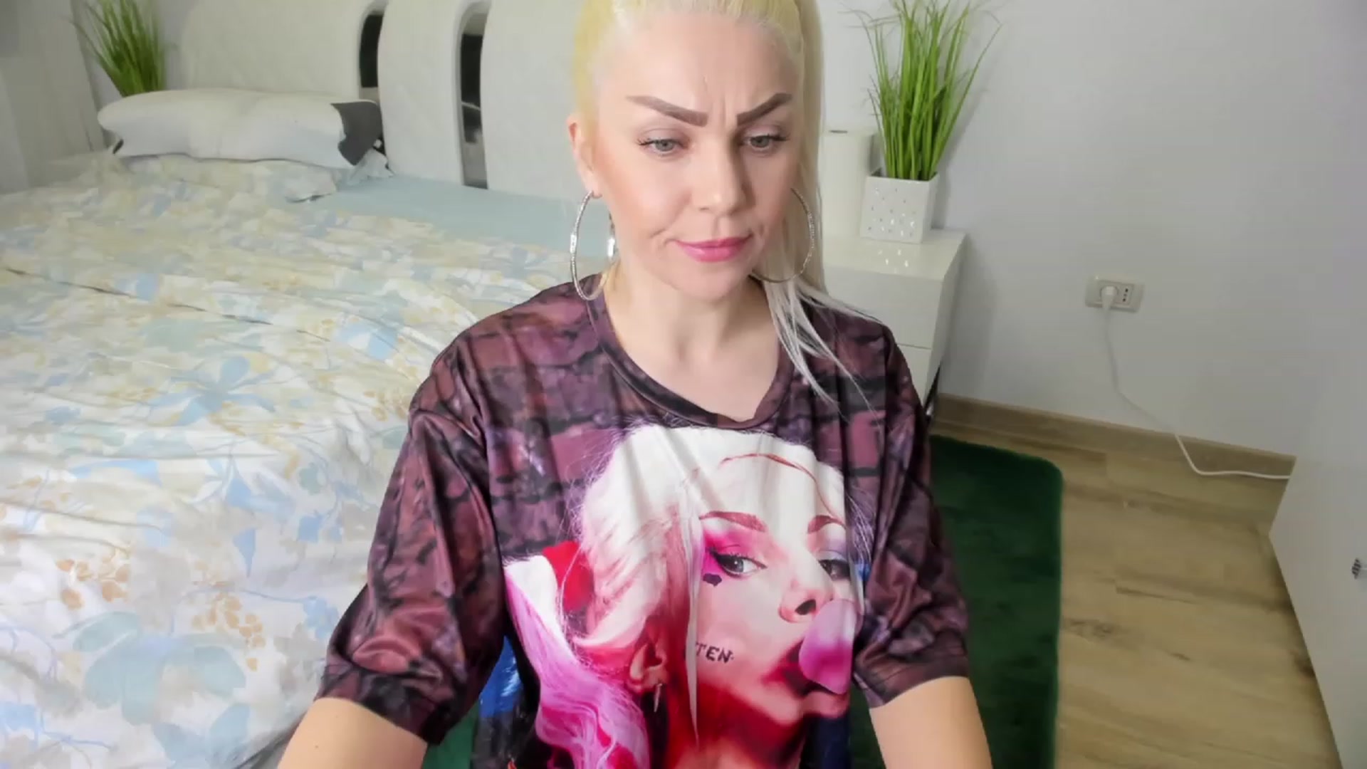 Gallery image thumbnail from itsmekarina's myfreecams stream on, 02/28/2023, 20:01 image 6 of 20