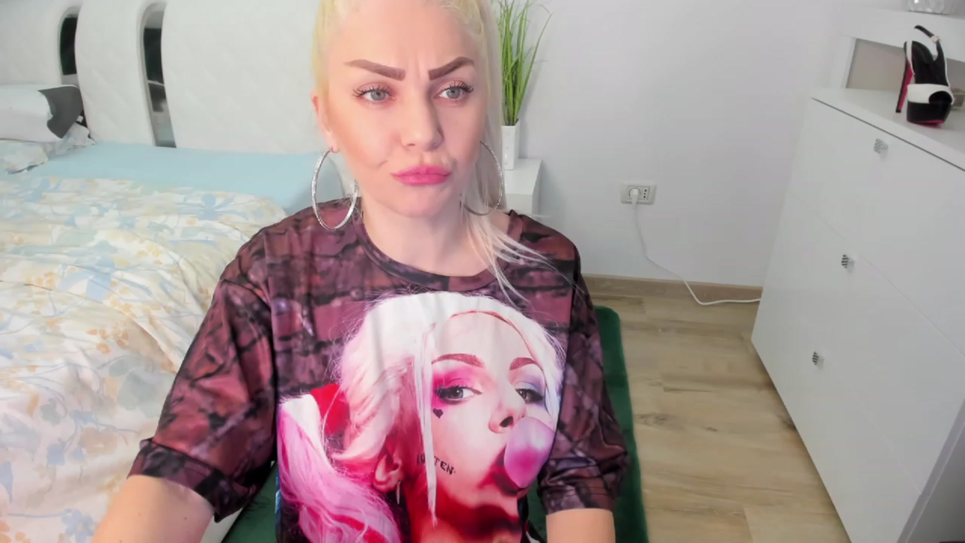 Gallery image thumbnail from itsmekarina's myfreecams stream on, 02/28/2023, 20:01 image 7 of 20