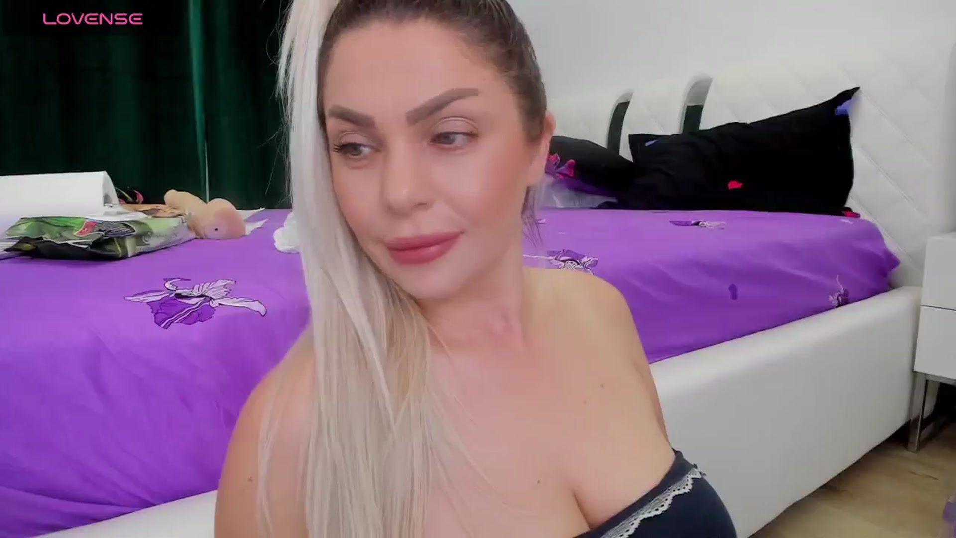 Gallery image thumbnail from itsmekarina's myfreecams stream on, 09/03/2024, 09:36 image 19 of 20