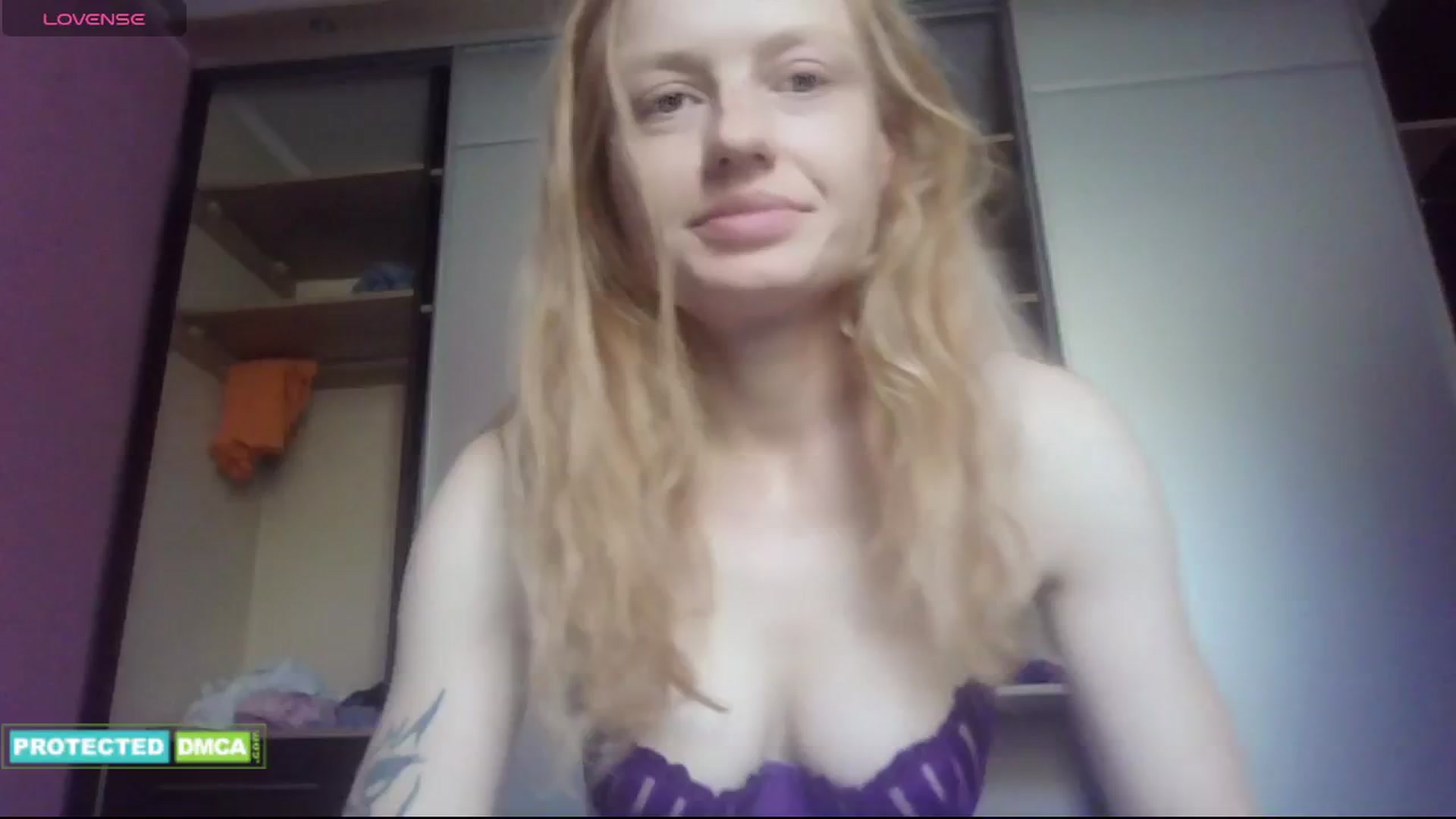 Gallery image thumbnail from itsmepie's myfreecams stream on, 07/13/2025, 11:37 image 18 of 20
