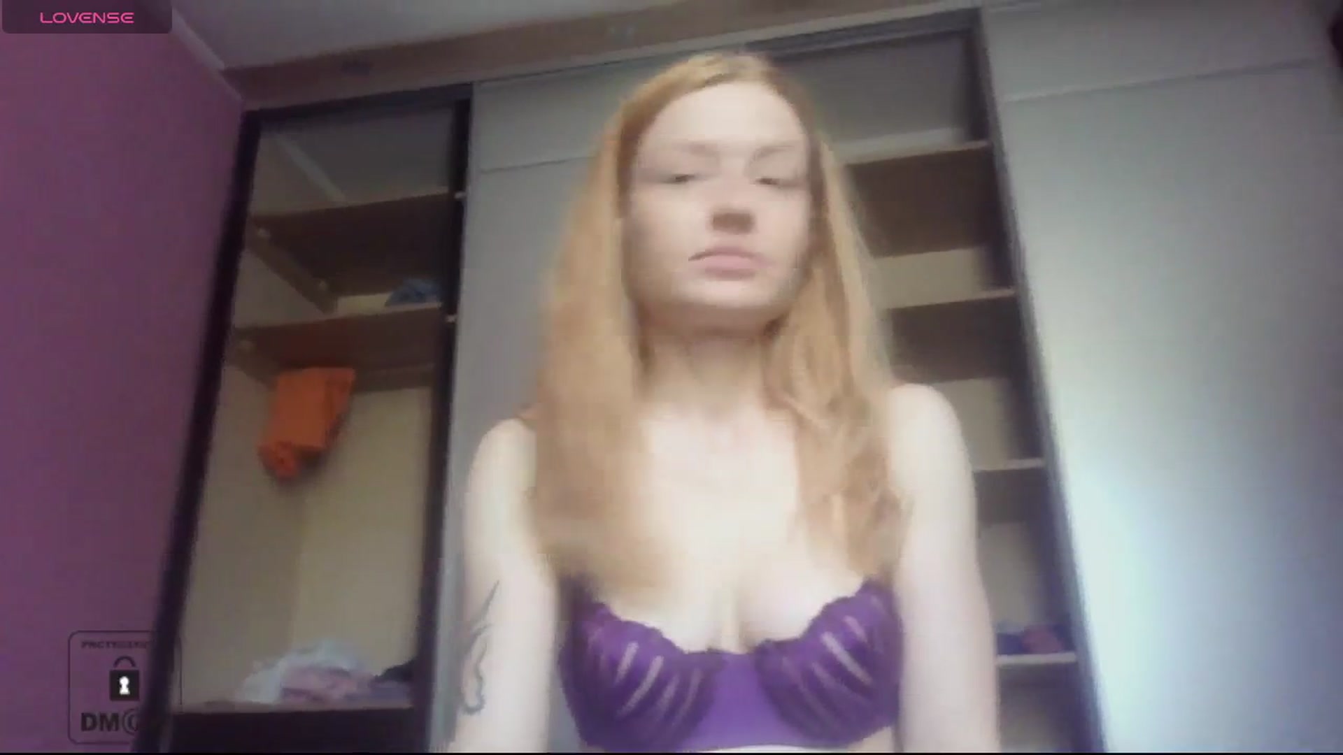 Gallery image thumbnail from itsmepie's myfreecams stream on, 07/13/2025, 11:37 image 16 of 20