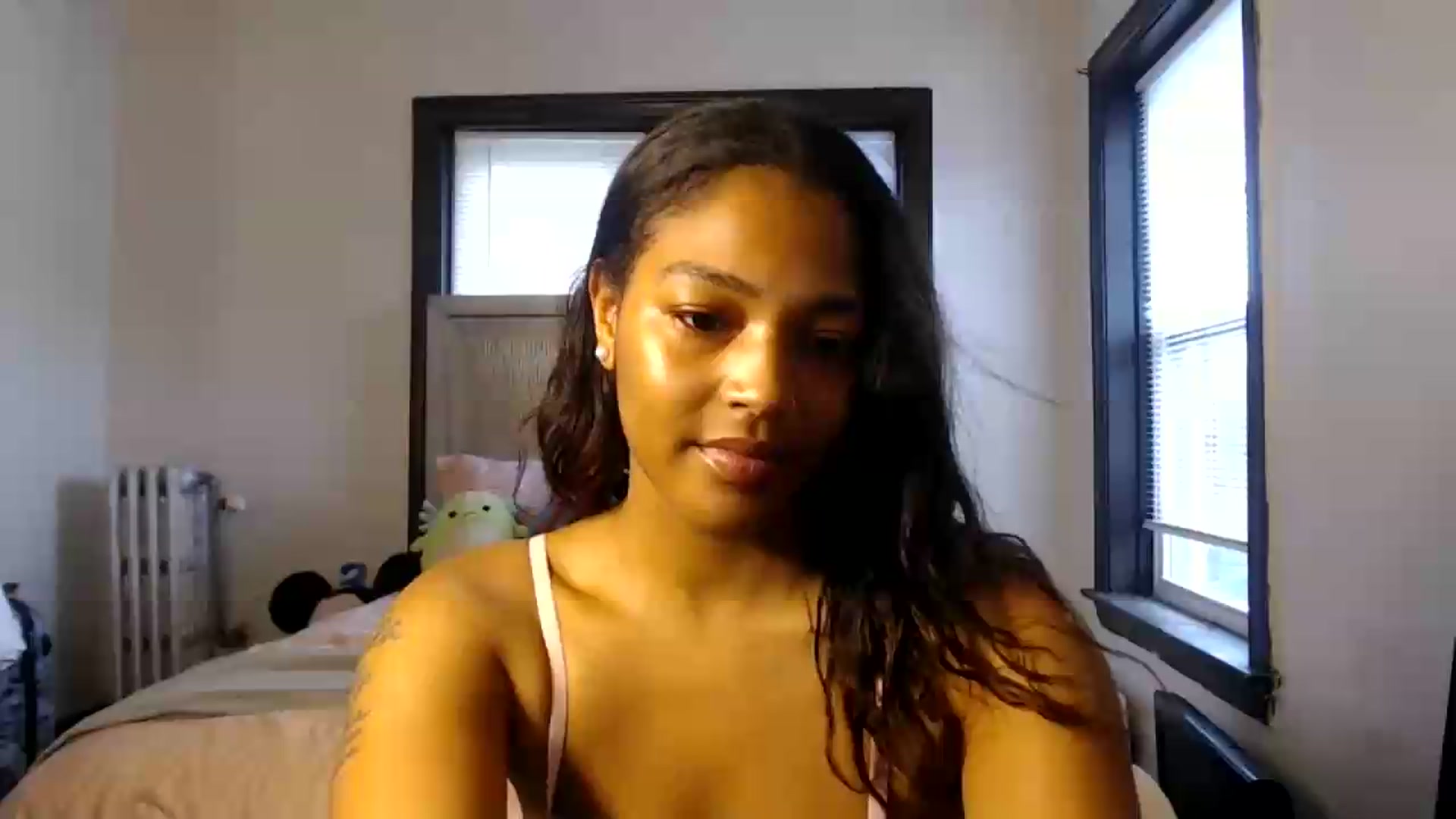 Gallery image thumbnail from itsmickie's myfreecams stream on, 06/26/2026, 19:36 image 2 of 20