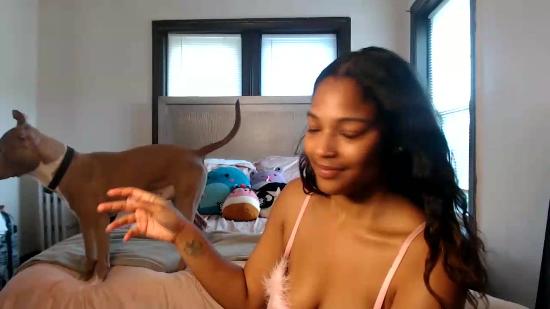 Gallery image thumbnail from itsmickie's myfreecams stream on, 06/26/2026, 20:09 image 18 of 20