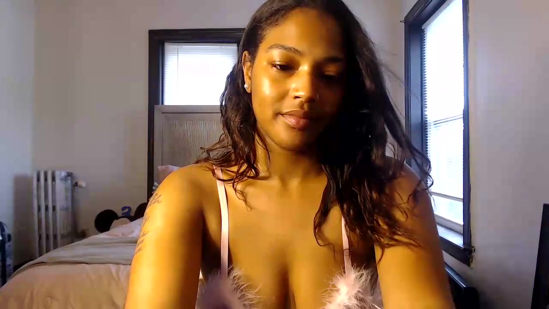 Gallery image thumbnail from itsmickie's myfreecams stream on, 06/26/2026, 21:29 image 20 of 20