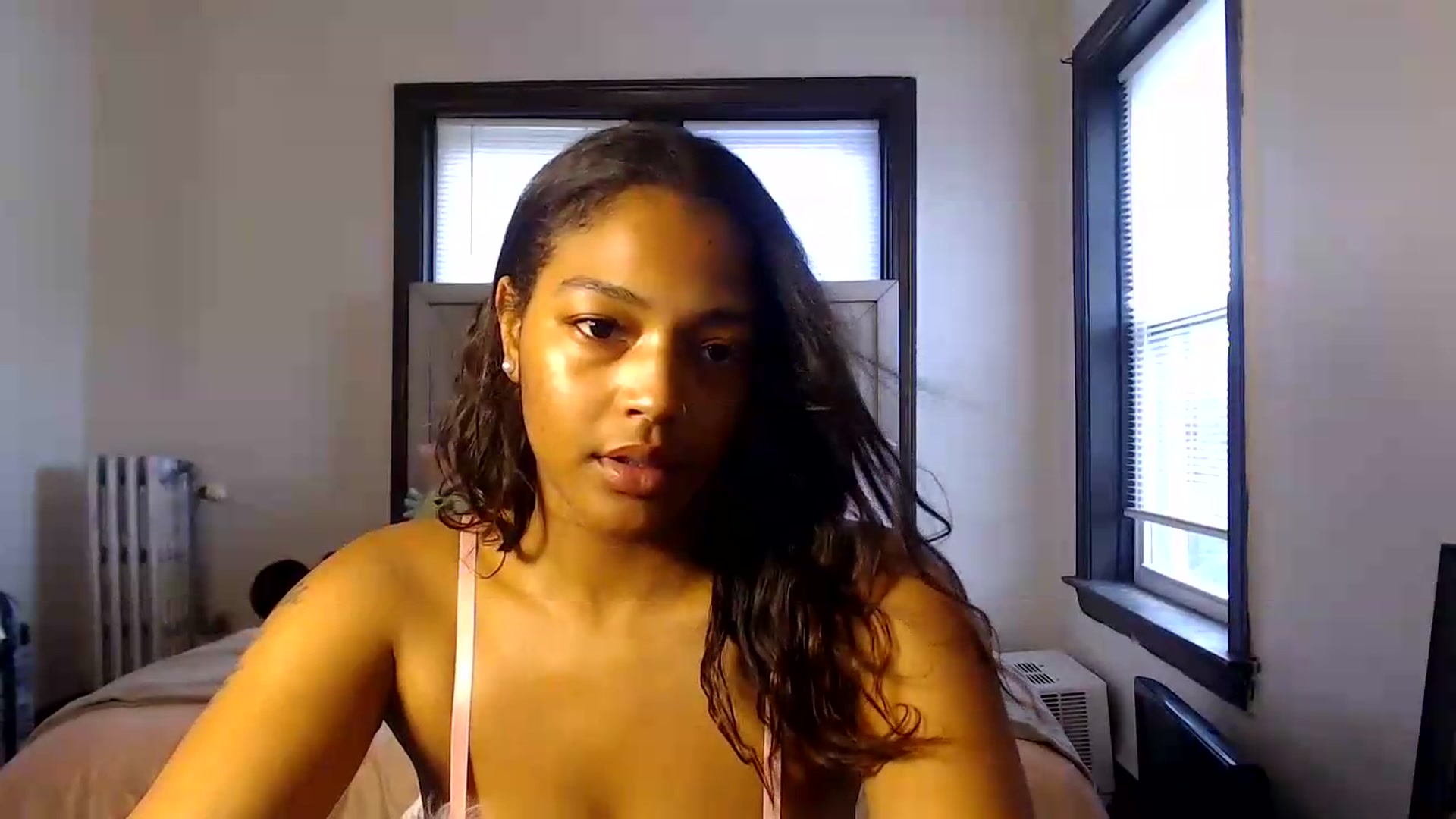 Gallery image thumbnail from itsmickie's myfreecams stream on, 06/26/2026, 21:29 image 15 of 20