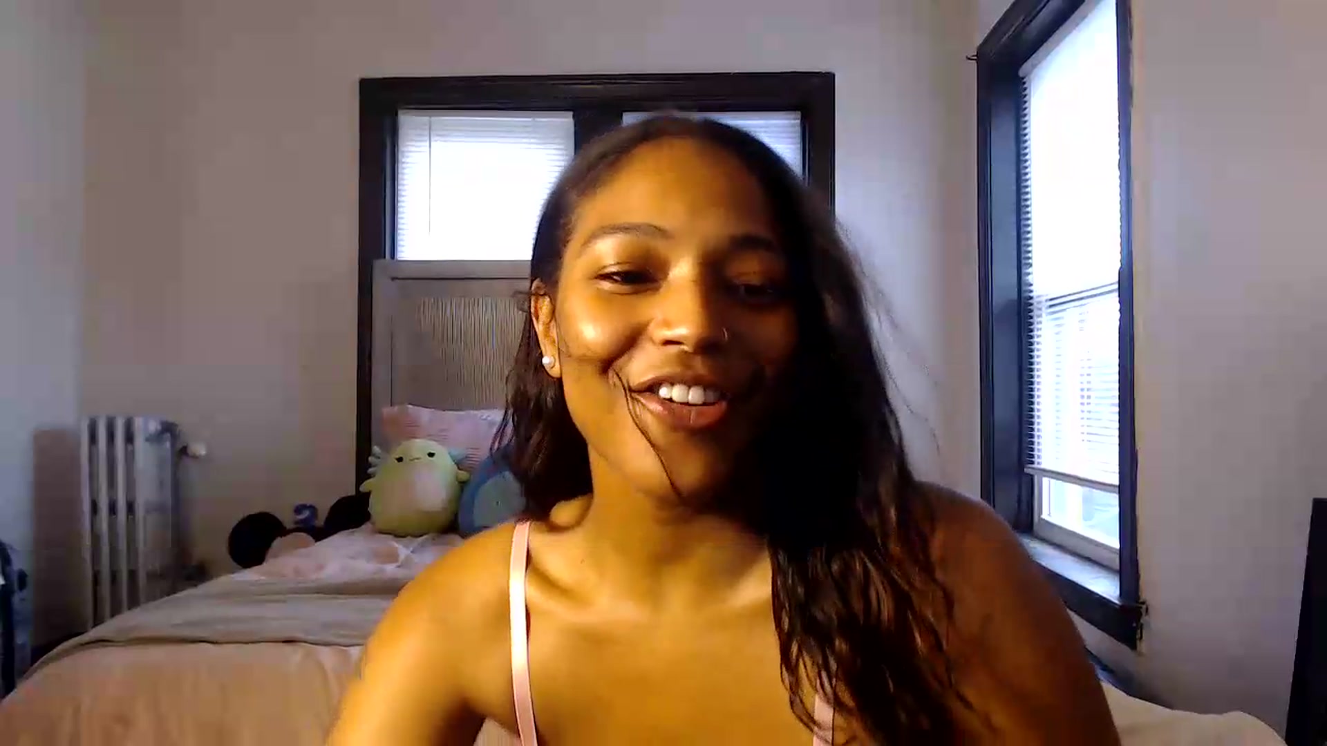 Gallery image thumbnail from itsmickie's myfreecams stream on, 06/26/2026, 21:29 image 10 of 20