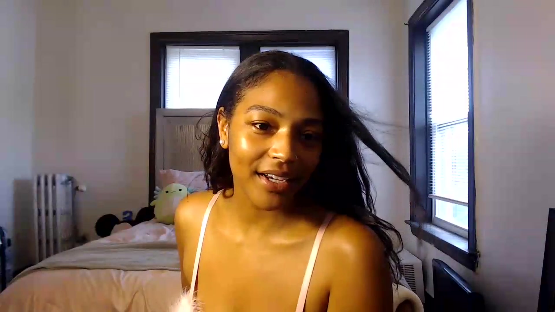 Gallery image thumbnail from itsmickie's myfreecams stream on, 06/26/2026, 21:29 image 16 of 20