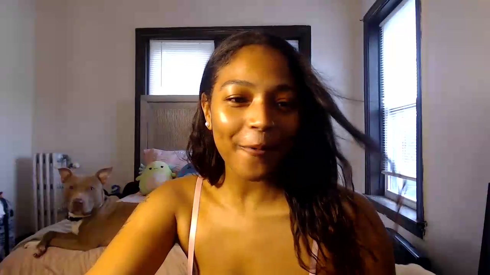 Gallery image thumbnail from itsmickie's myfreecams stream on, 06/26/2026, 22:01 image 5 of 20