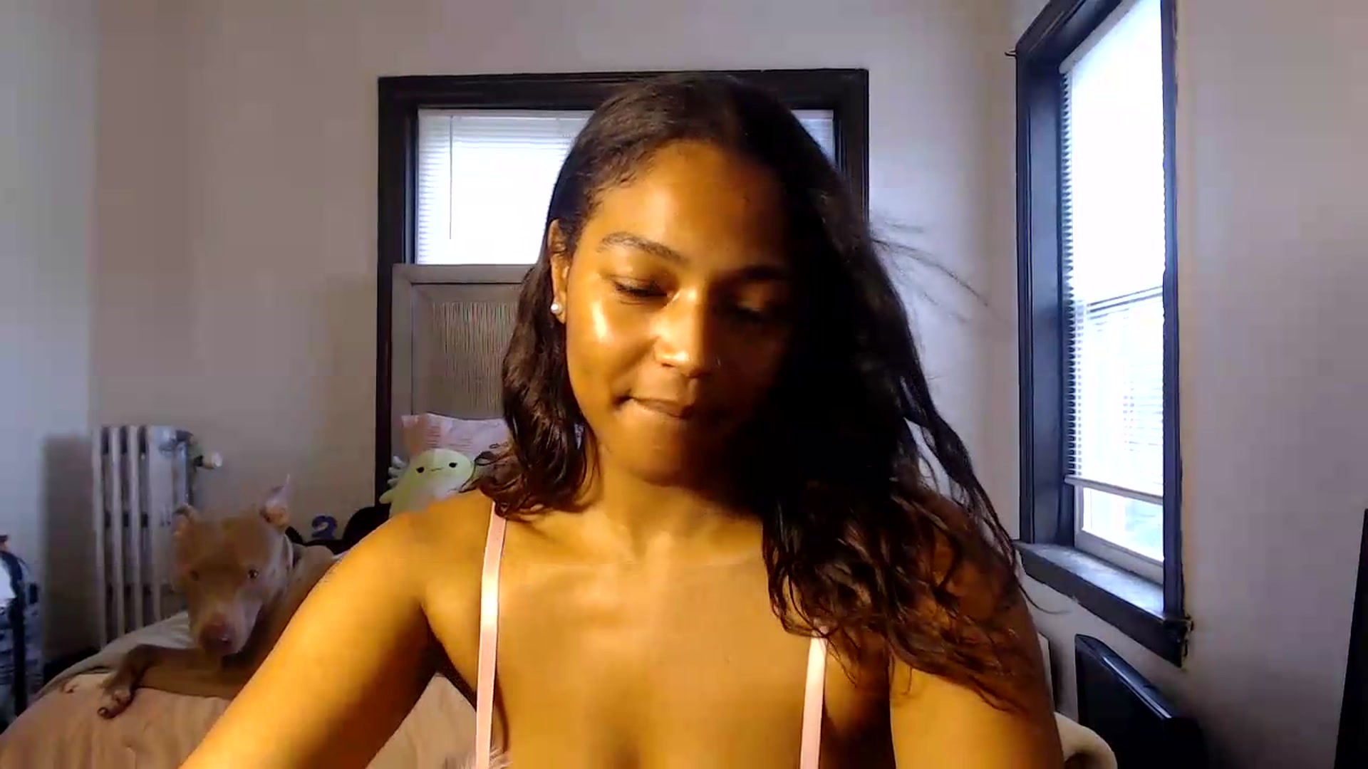 Gallery image thumbnail from itsmickie's myfreecams stream on, 06/26/2026, 22:01 image 4 of 20