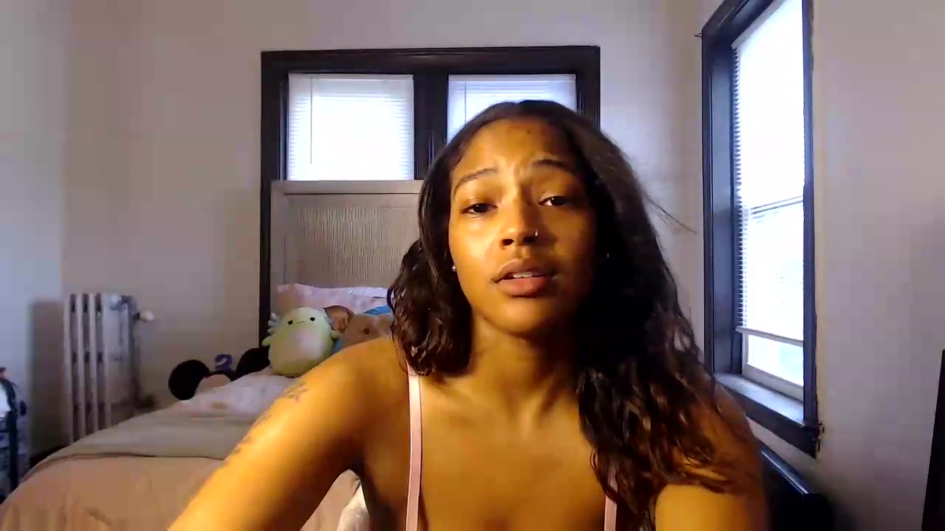 Gallery image thumbnail from itsmickie's myfreecams stream on, 06/26/2026, 22:01 image 10 of 20