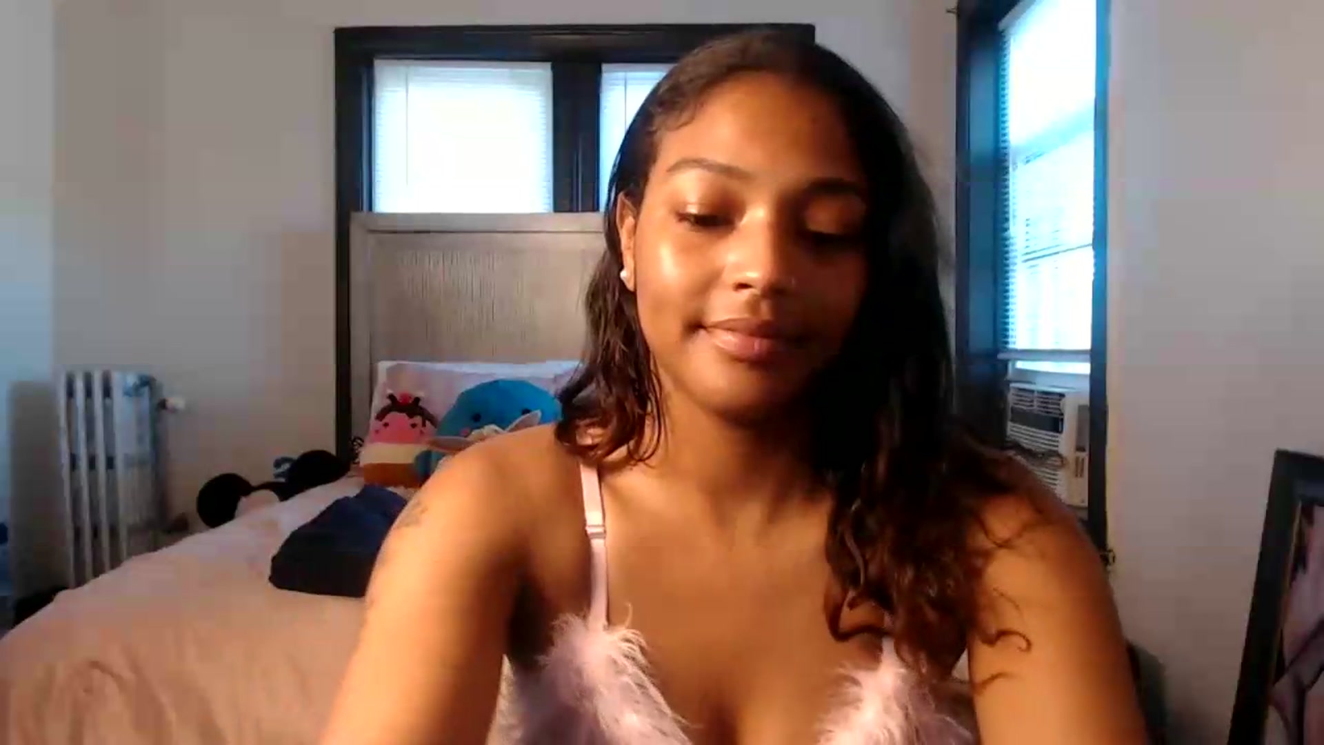 Gallery image thumbnail from itsmickie's myfreecams stream on, 06/30/2026, 23:02 image 13 of 20