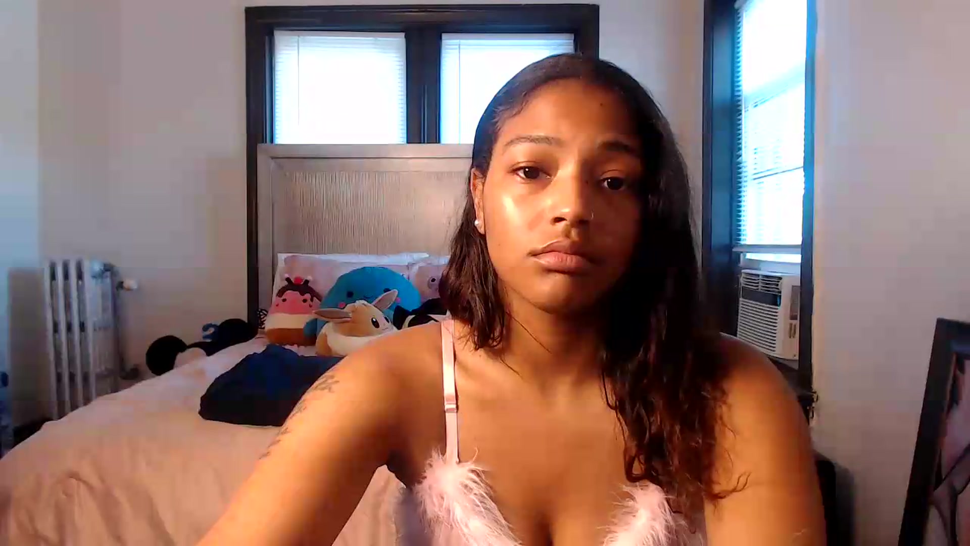 Gallery image thumbnail from itsmickie's myfreecams stream on, 06/30/2026, 23:02 image 5 of 20