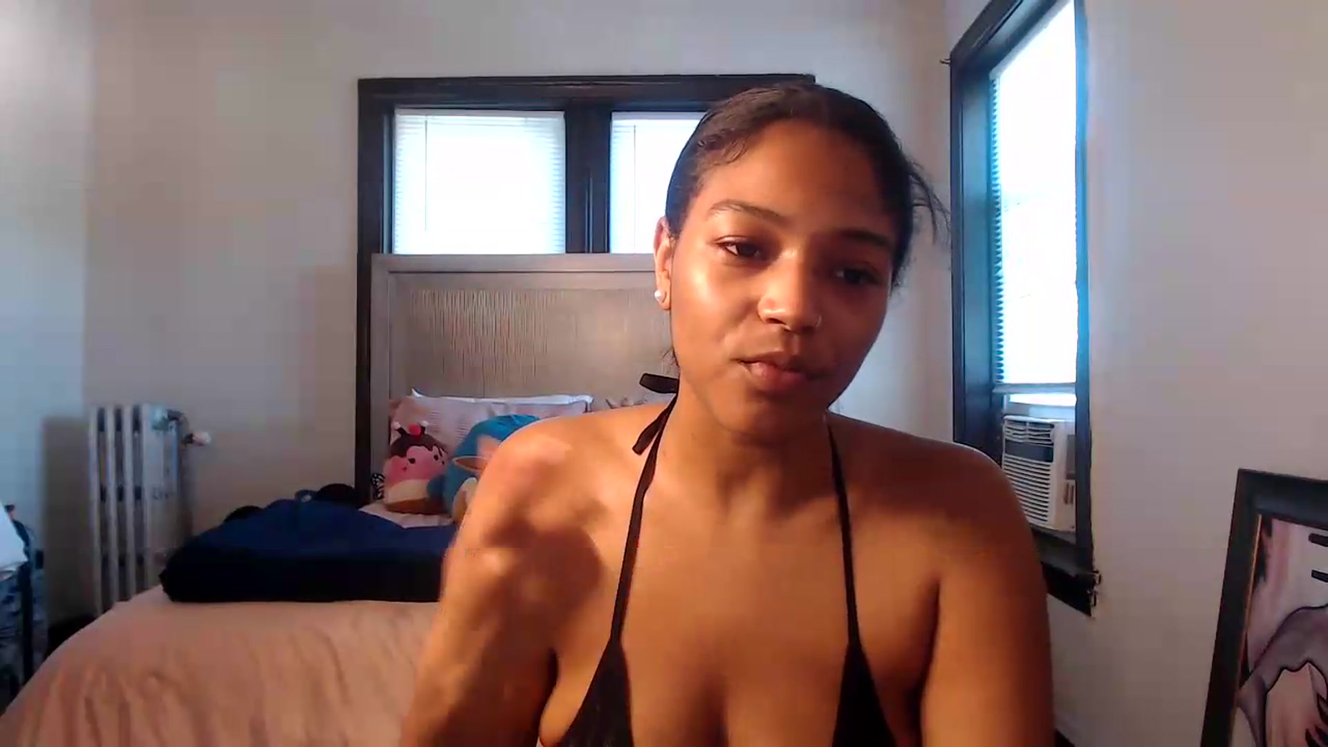 Gallery image thumbnail from itsmickie's myfreecams stream on, 07/01/2026, 18:06 image 13 of 20