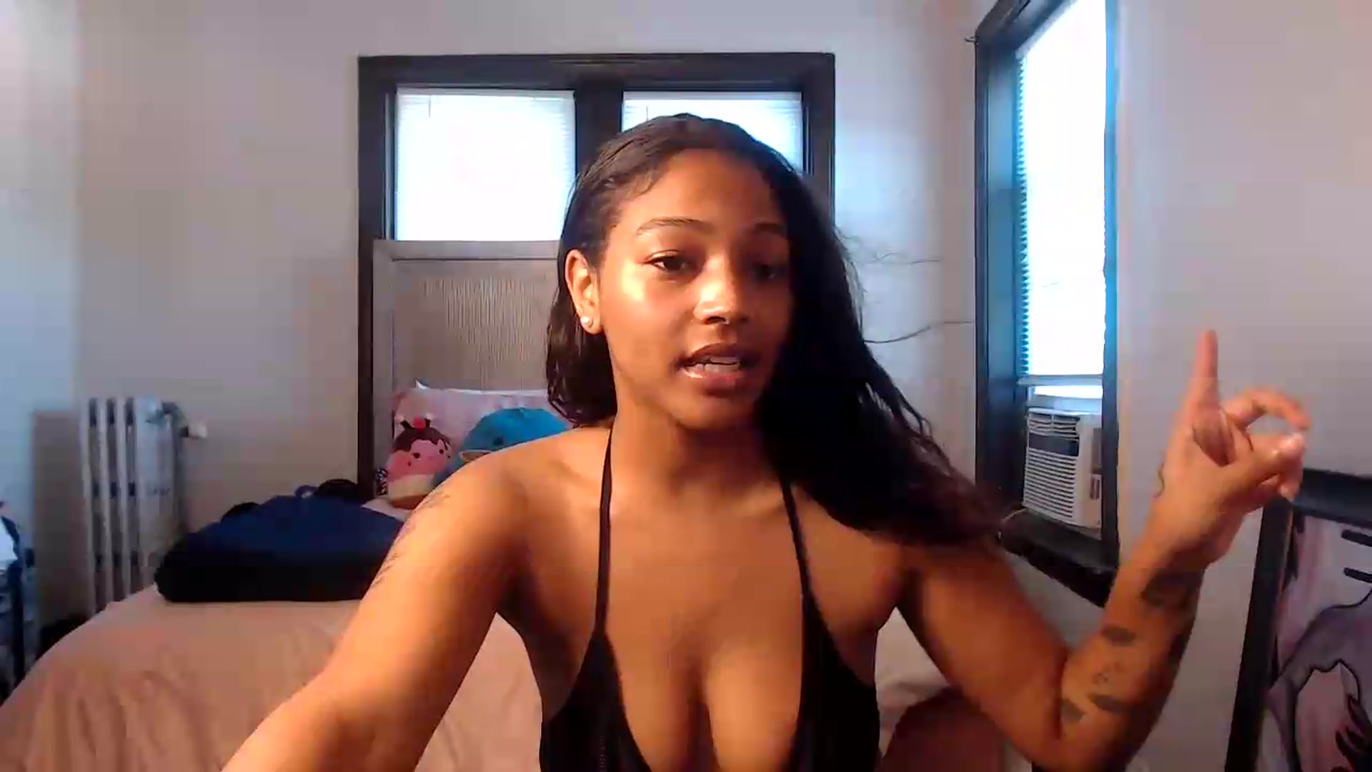 Gallery image thumbnail from itsmickie's myfreecams stream on, 07/01/2026, 18:26 image 9 of 20