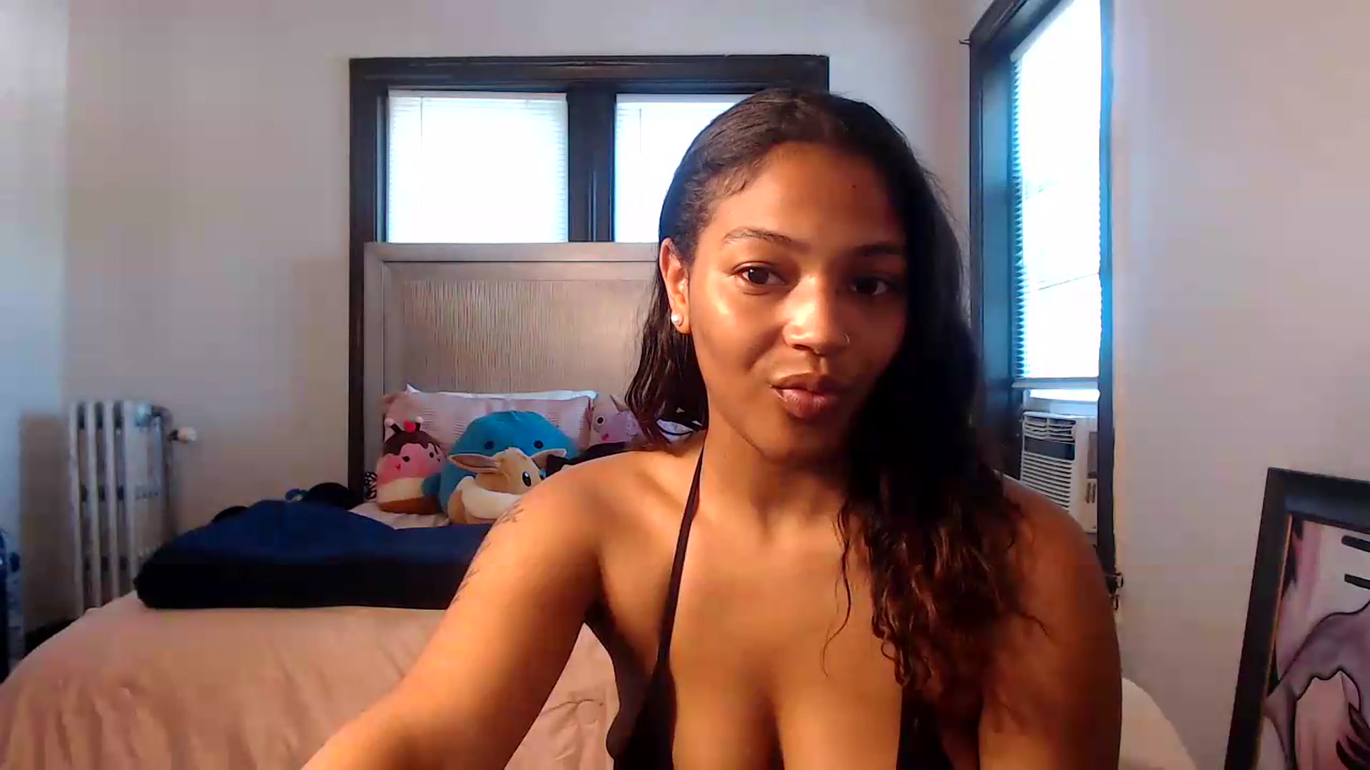 Gallery image thumbnail from itsmickie's myfreecams stream on, 07/01/2026, 19:58 image 7 of 20