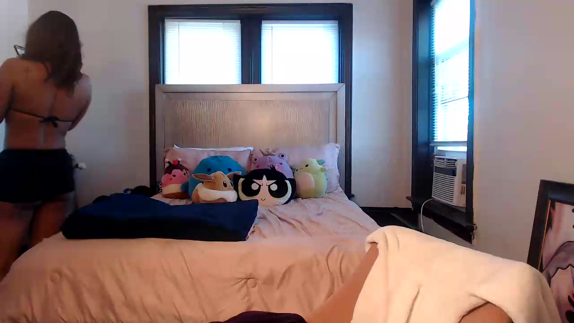 Gallery image thumbnail from itsmickie's myfreecams stream on, 07/01/2026, 21:09 image 6 of 20