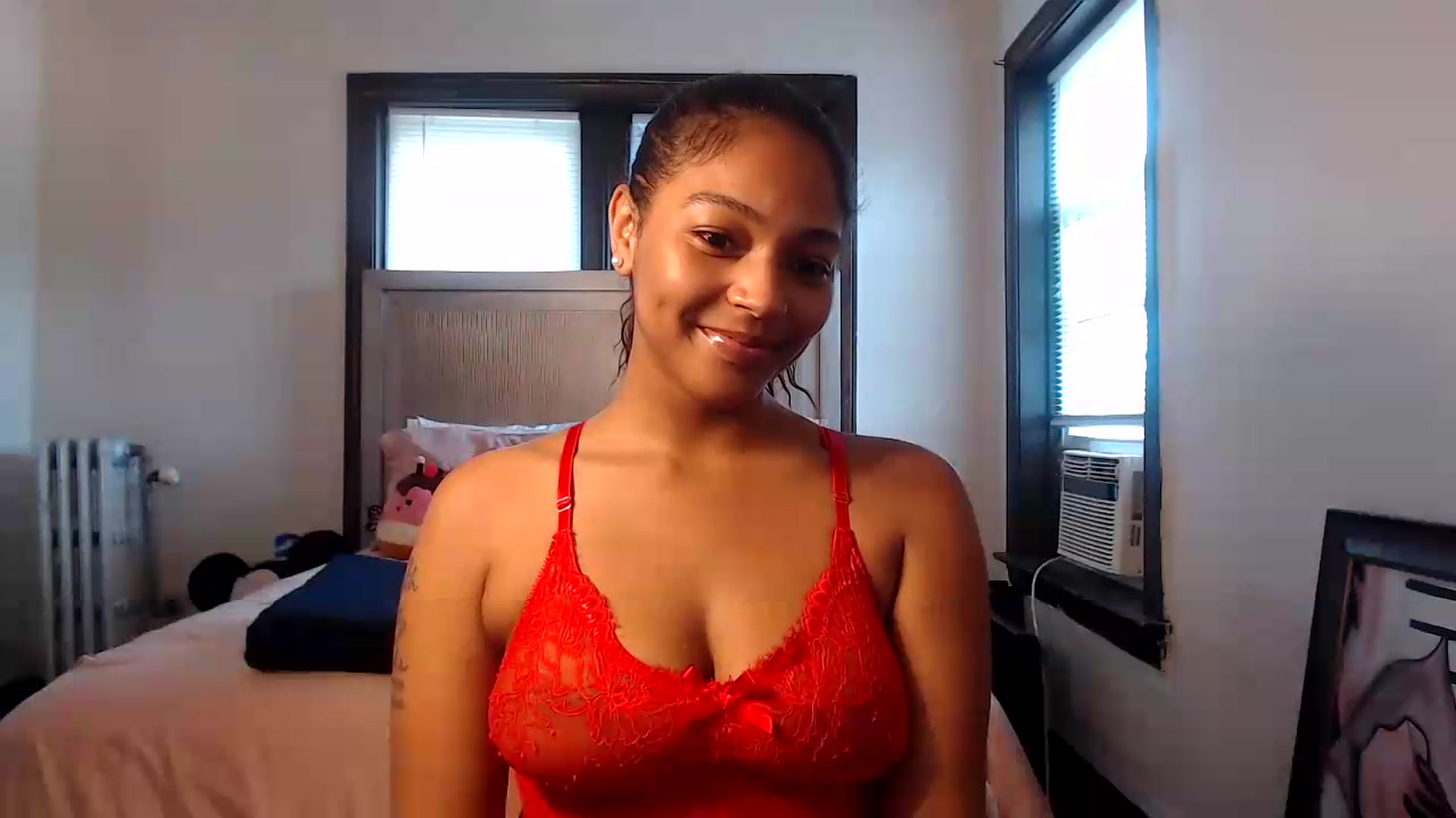 Gallery image thumbnail from itsmickie's myfreecams stream on, 07/03/2026, 18:03 image 15 of 20