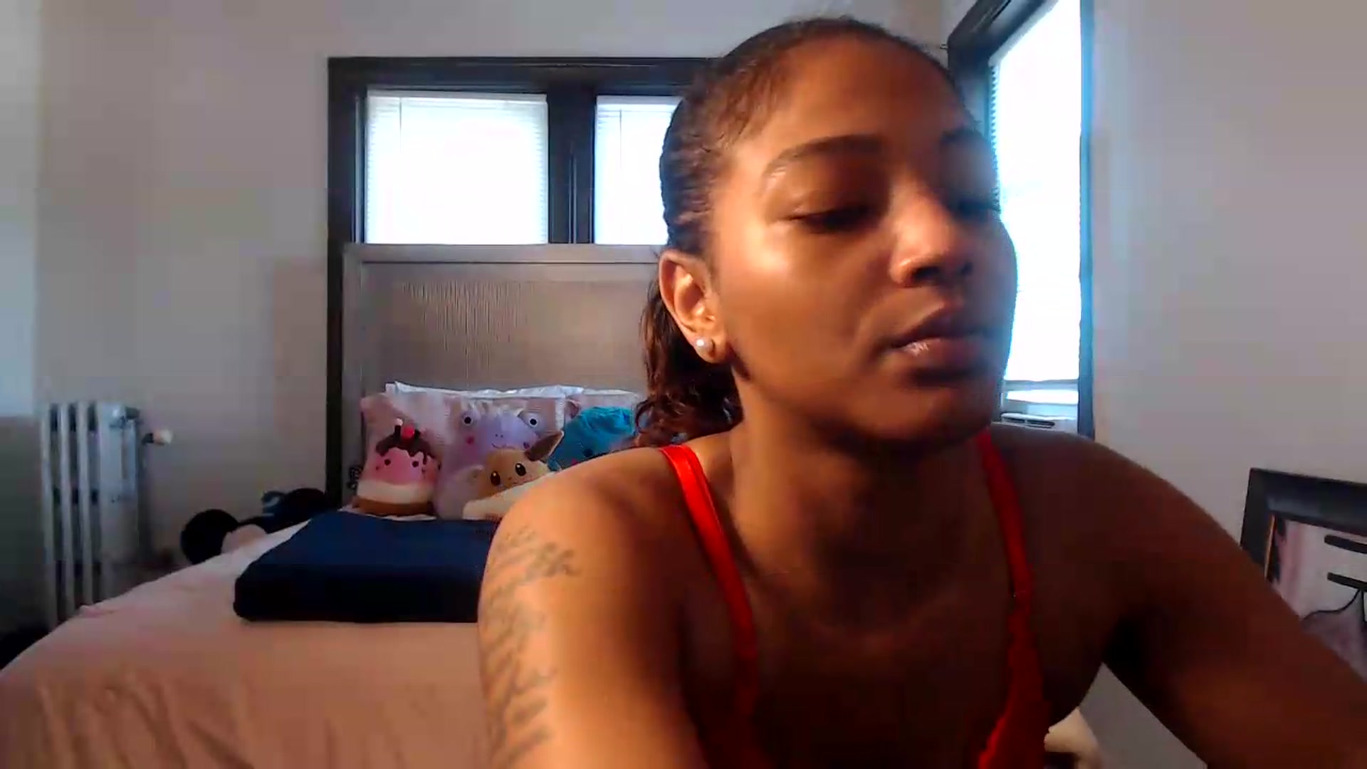 Gallery image thumbnail from itsmickie's myfreecams stream on, 07/03/2026, 18:03 image 7 of 20