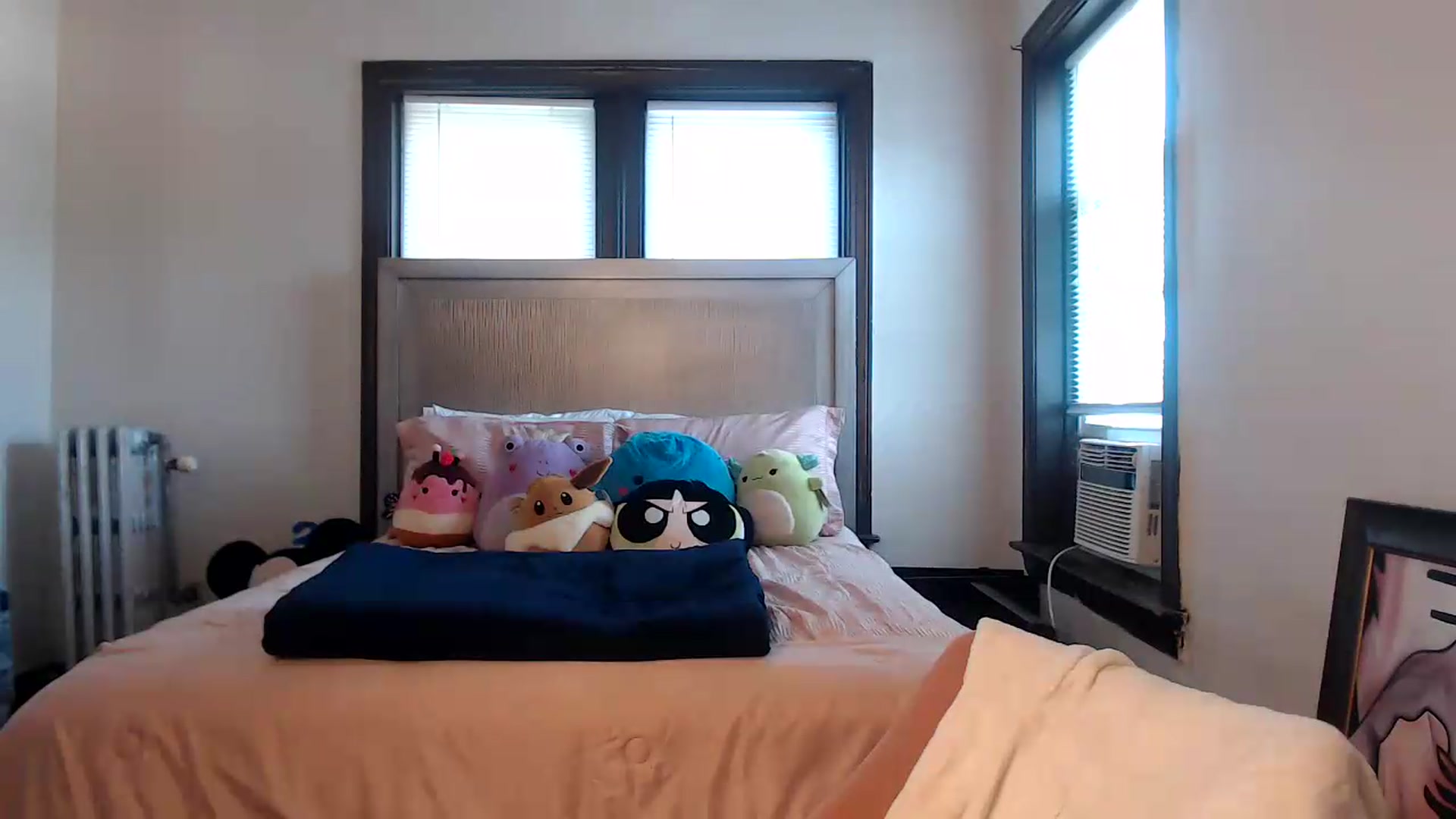 Gallery image thumbnail from itsmickie's myfreecams stream on, 07/03/2026, 18:03 image 4 of 20