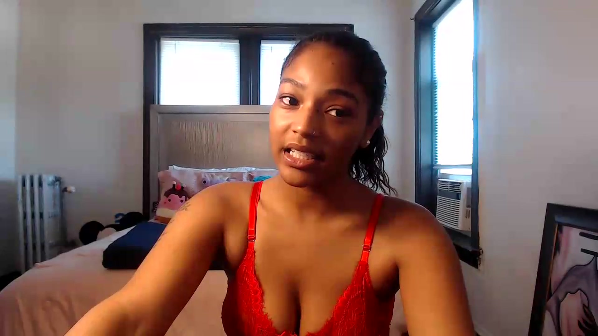 Gallery image thumbnail from itsmickie's myfreecams stream on, 07/03/2026, 18:03 image 9 of 20