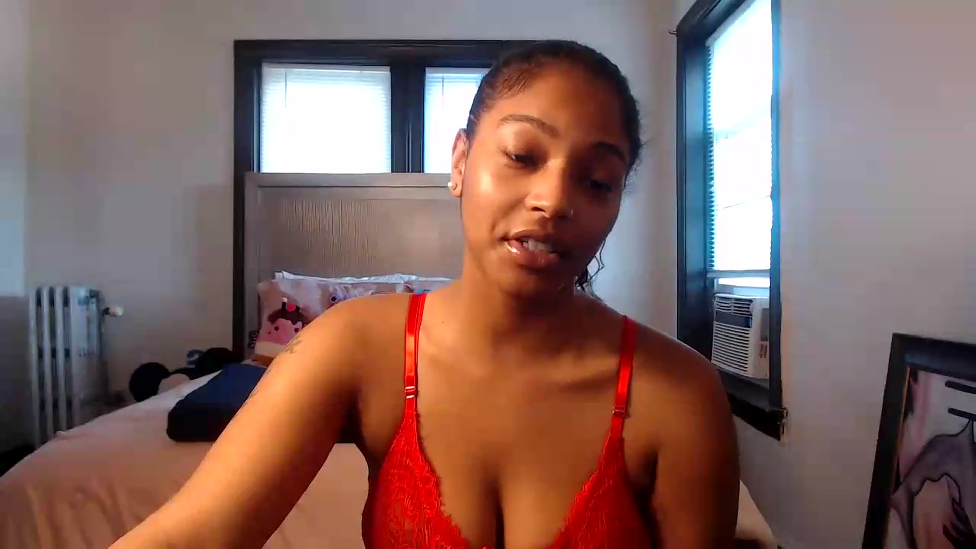 Gallery image thumbnail from itsmickie's myfreecams stream on, 07/03/2026, 18:03 image 6 of 20