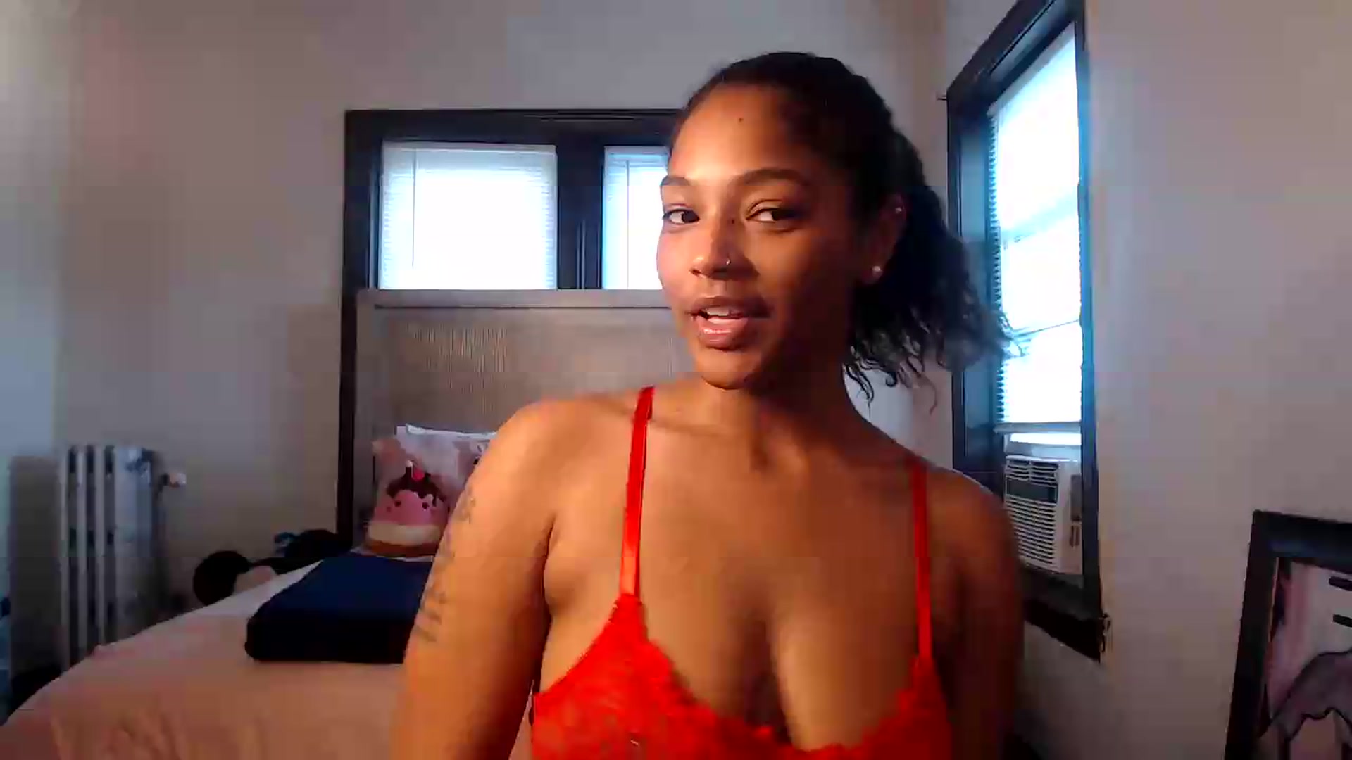 Gallery image thumbnail from itsmickie's myfreecams stream on, 07/03/2026, 18:03 image 1 of 20