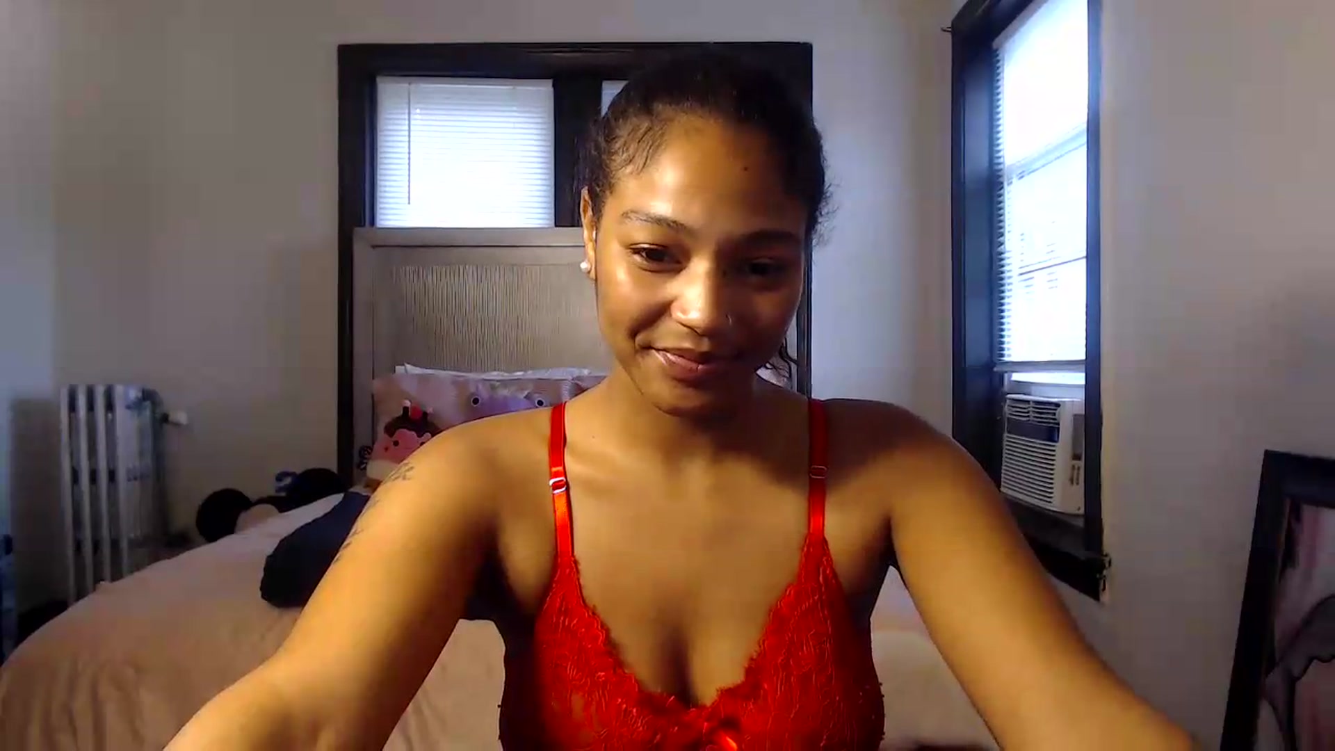 Gallery image thumbnail from itsmickie's myfreecams stream on, 07/03/2026, 19:53 image 14 of 20