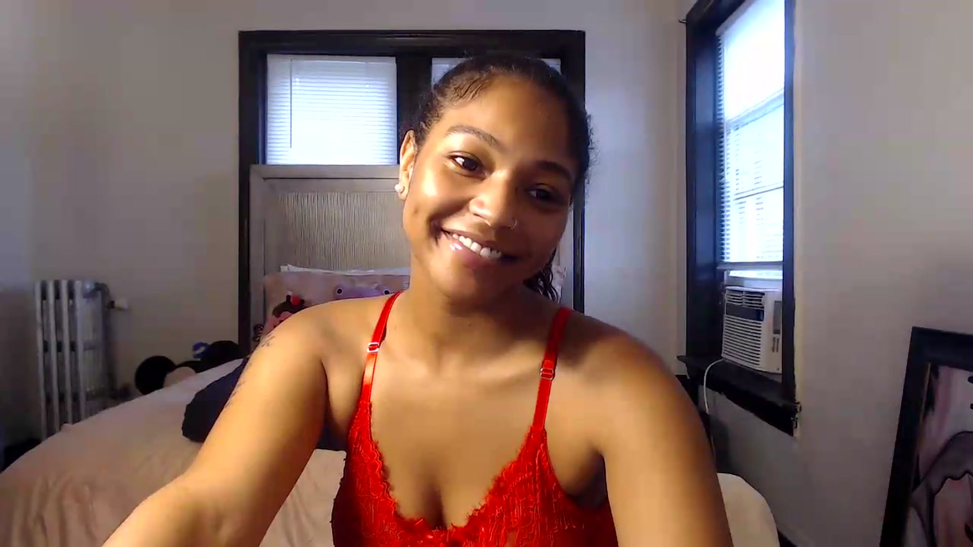 Gallery image thumbnail from itsmickie's myfreecams stream on, 07/03/2026, 19:53 image 3 of 20