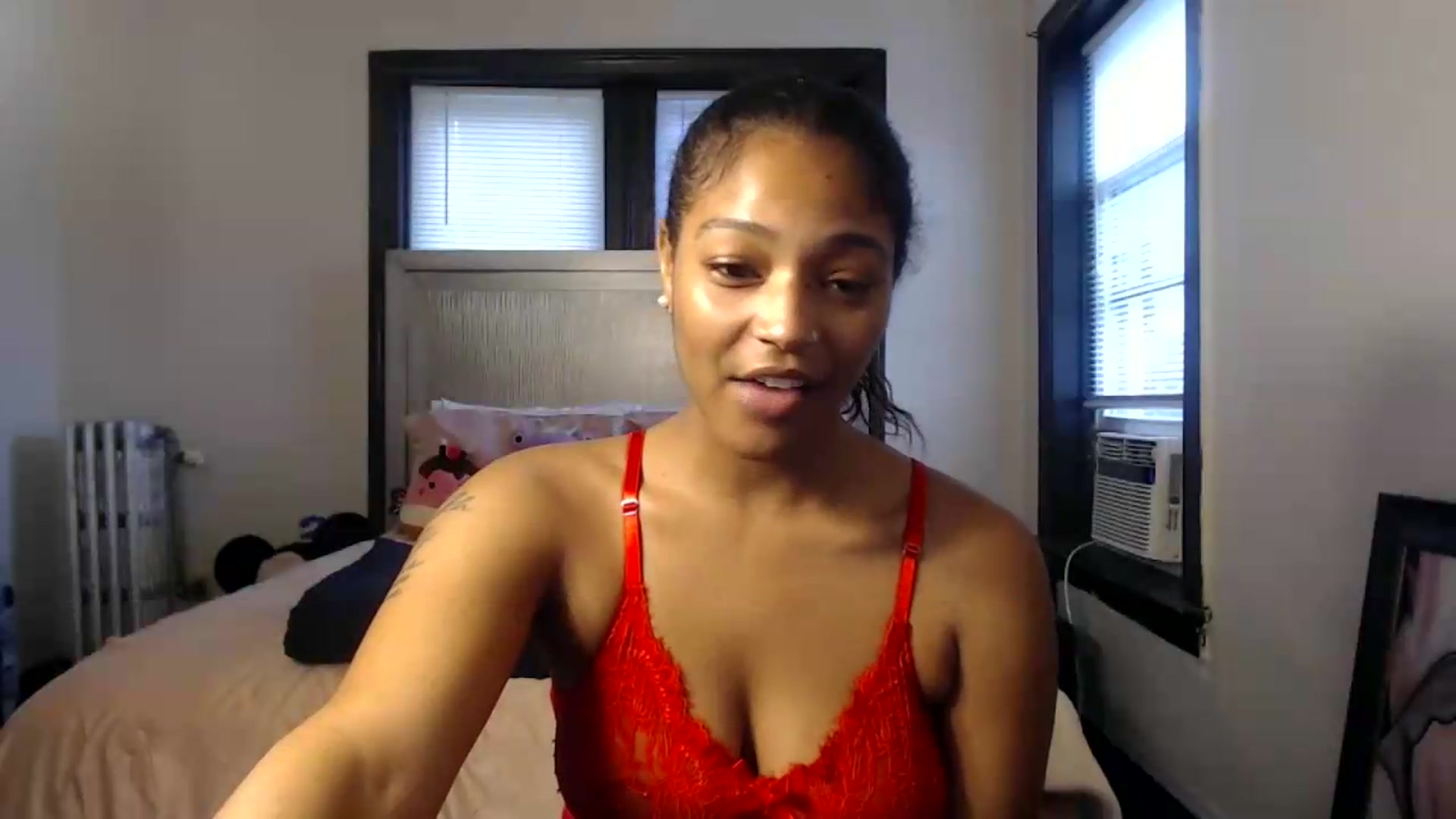 Gallery image thumbnail from itsmickie's myfreecams stream on, 07/03/2026, 19:53 image 9 of 20