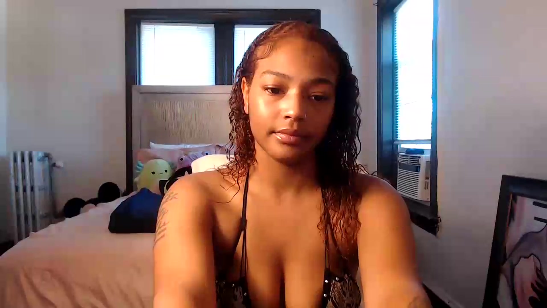 Gallery image thumbnail from itsmickie's myfreecams stream on, 07/06/2026, 18:08 image 19 of 20