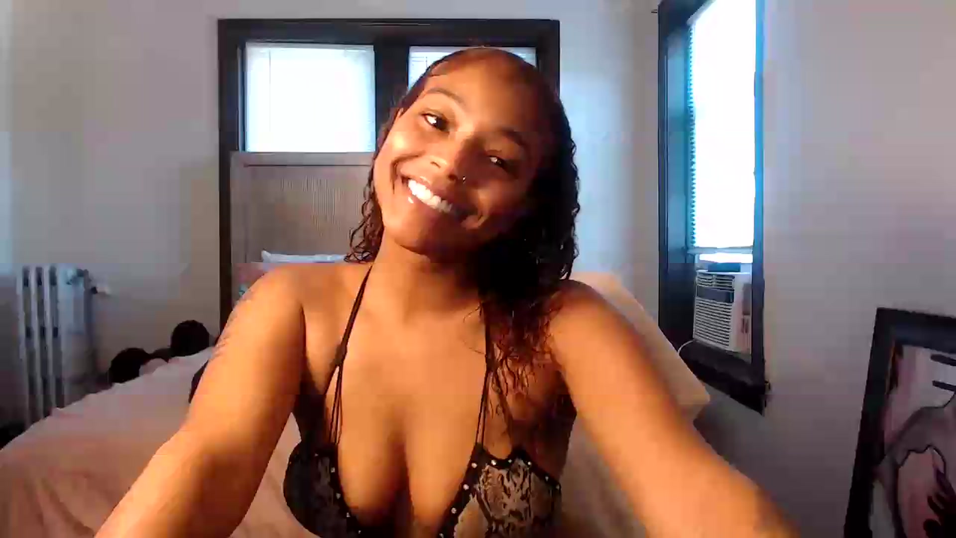 Gallery image thumbnail from itsmickie's myfreecams stream on, 07/06/2026, 18:08 image 3 of 20