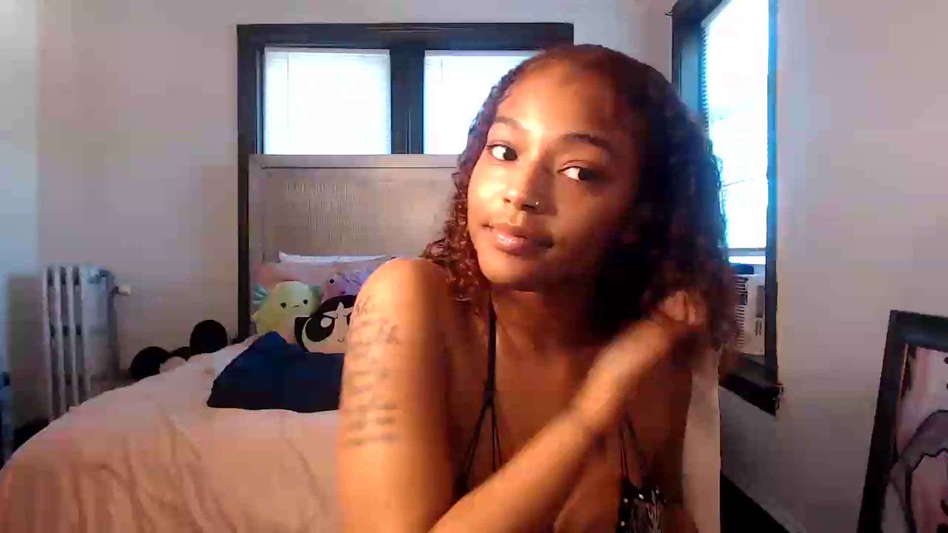Gallery image thumbnail from itsmickie's myfreecams stream on, 07/06/2026, 19:40 image 1 of 20