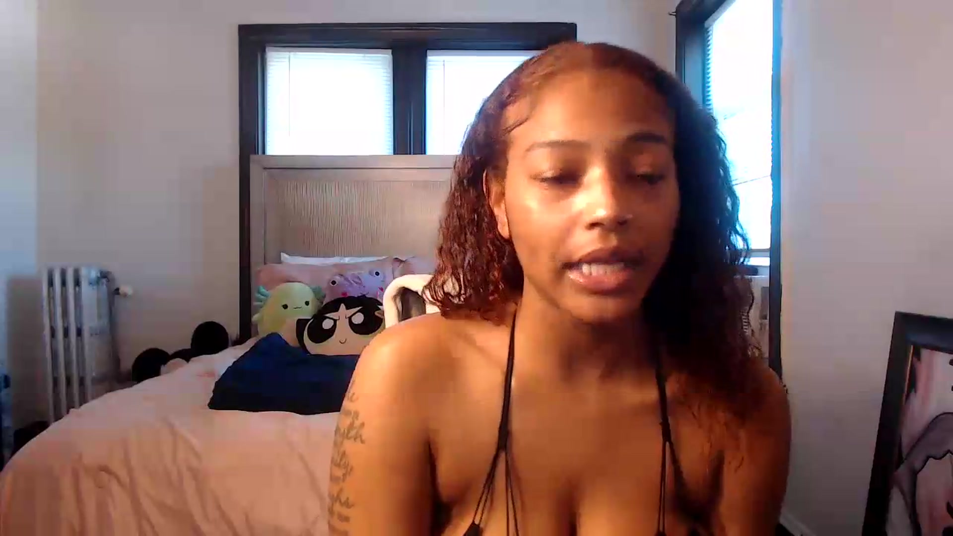 Gallery image thumbnail from itsmickie's myfreecams stream on, 07/06/2026, 19:40 image 9 of 20