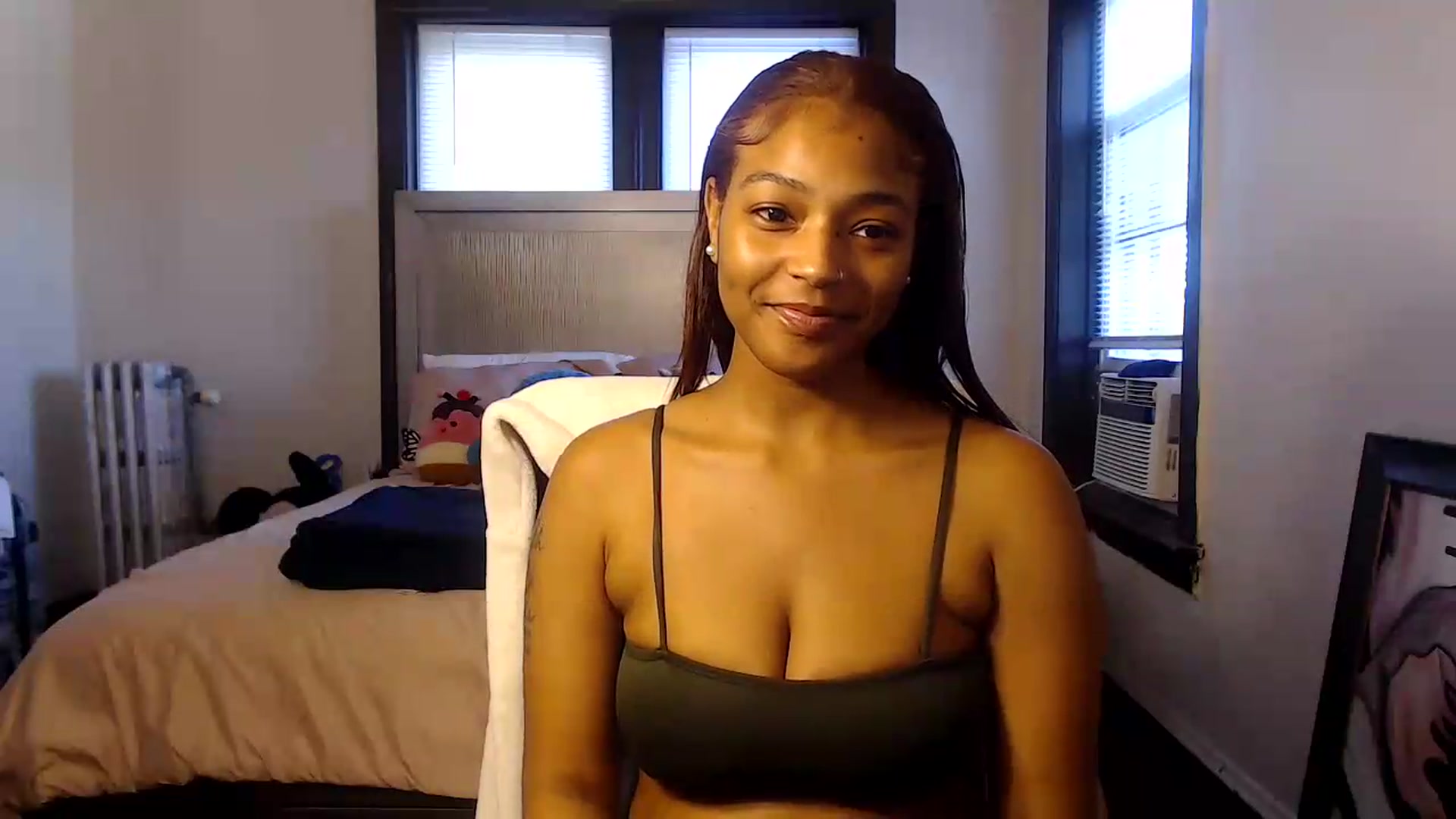 Gallery image thumbnail from itsmickie's myfreecams stream on, 07/08/2026, 24:01 image 5 of 20