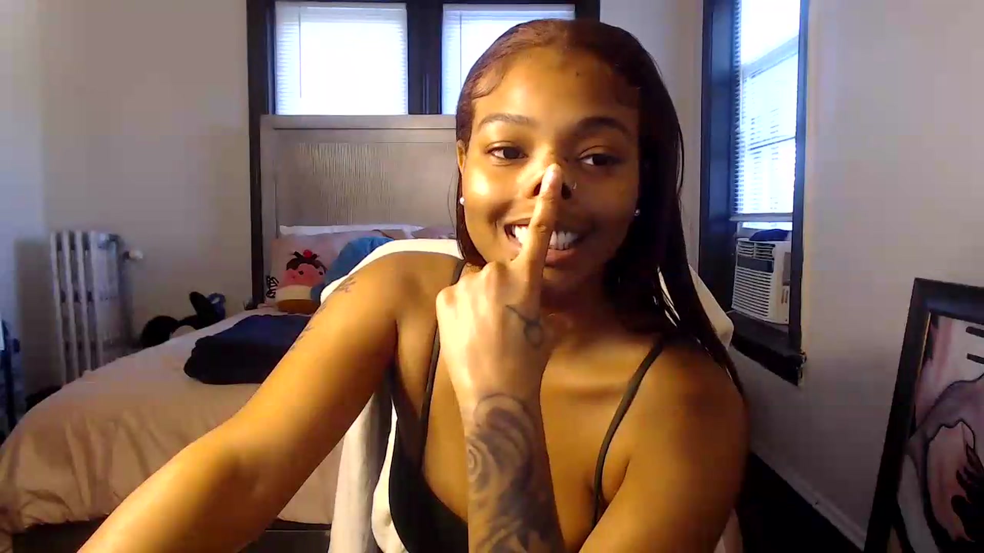 Gallery image thumbnail from itsmickie's myfreecams stream on, 07/08/2026, 24:01 image 20 of 20