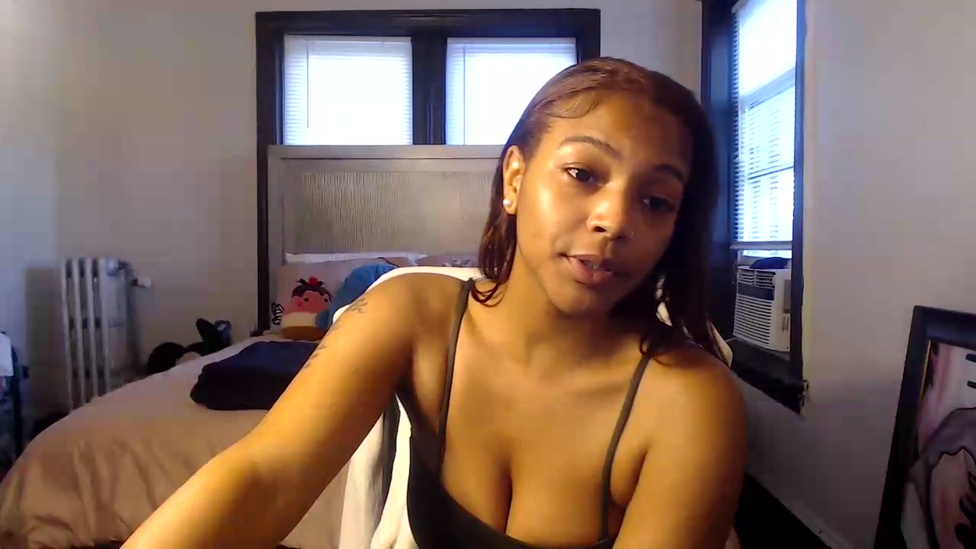 Gallery image thumbnail from itsmickie's myfreecams stream on, 07/08/2026, 24:19 image 11 of 20