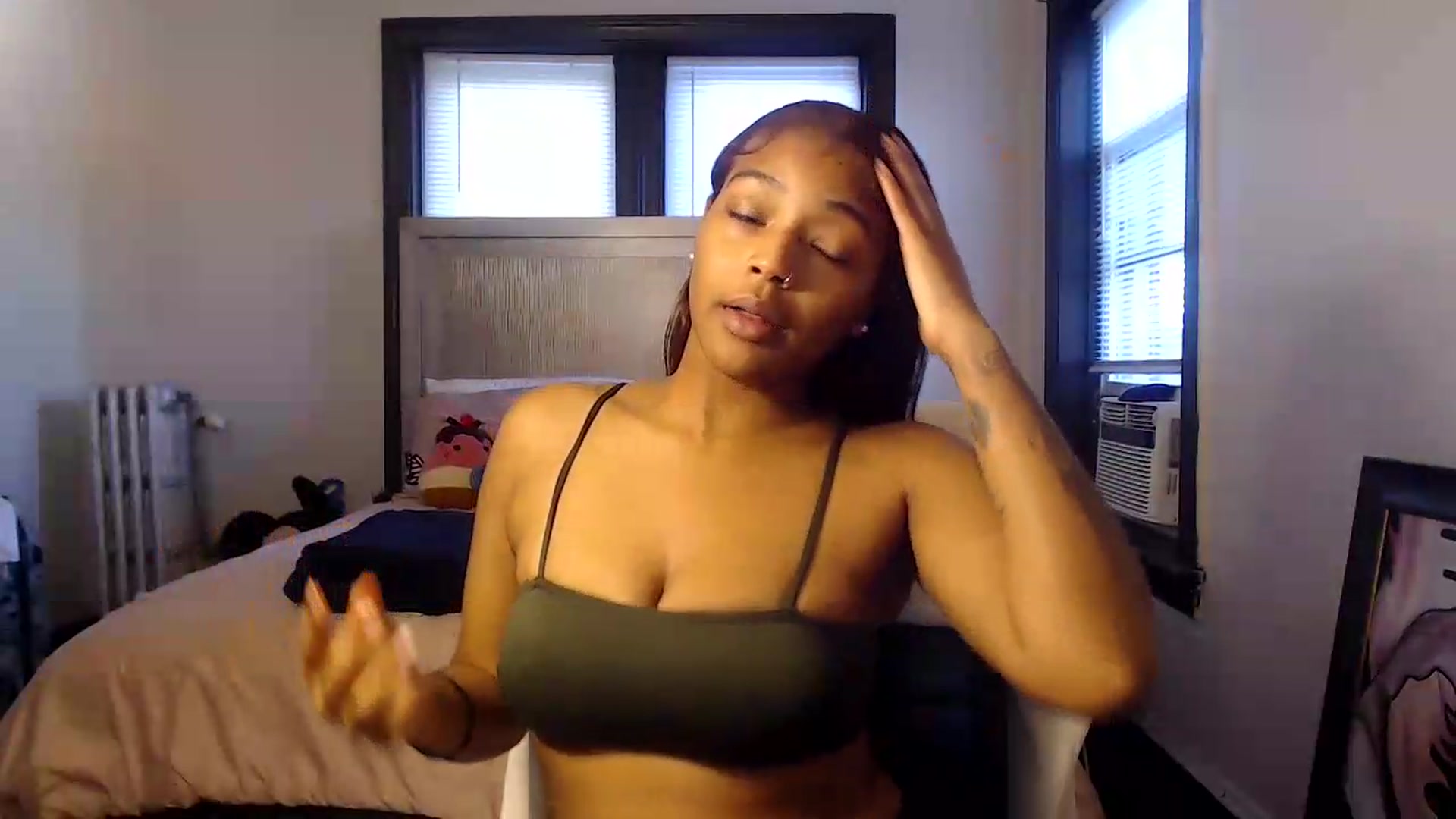 Gallery image thumbnail from itsmickie's myfreecams stream on, 07/08/2026, 24:19 image 14 of 20