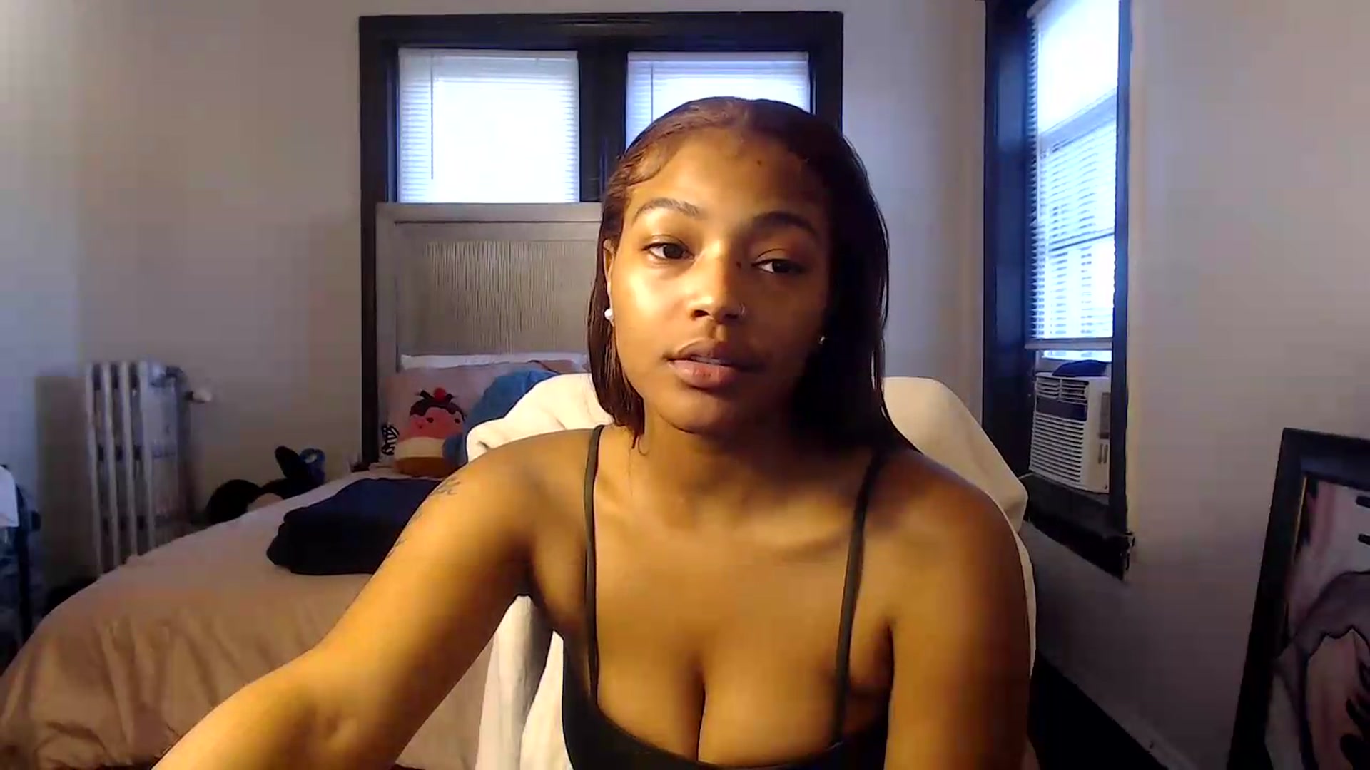 Gallery image thumbnail from itsmickie's myfreecams stream on, 07/08/2026, 24:19 image 17 of 20