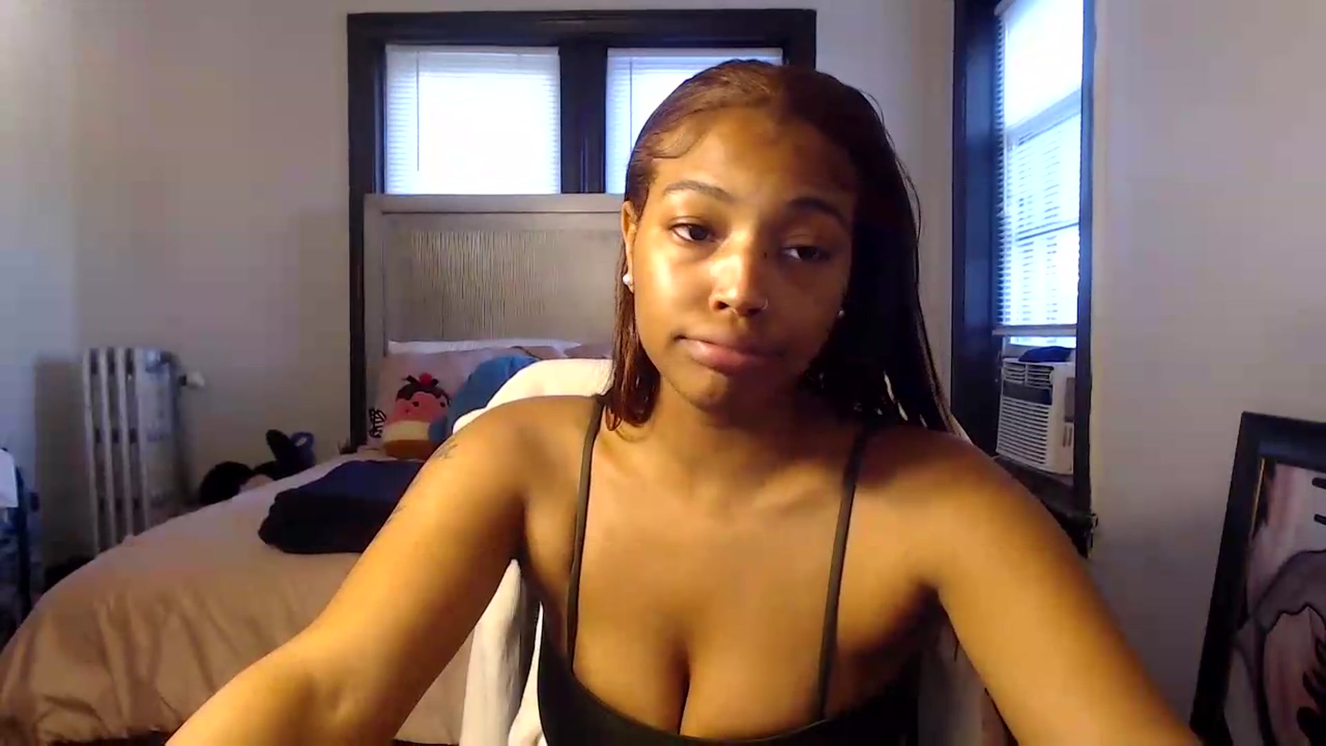 Gallery image thumbnail from itsmickie's myfreecams stream on, 07/08/2026, 24:19 image 7 of 20