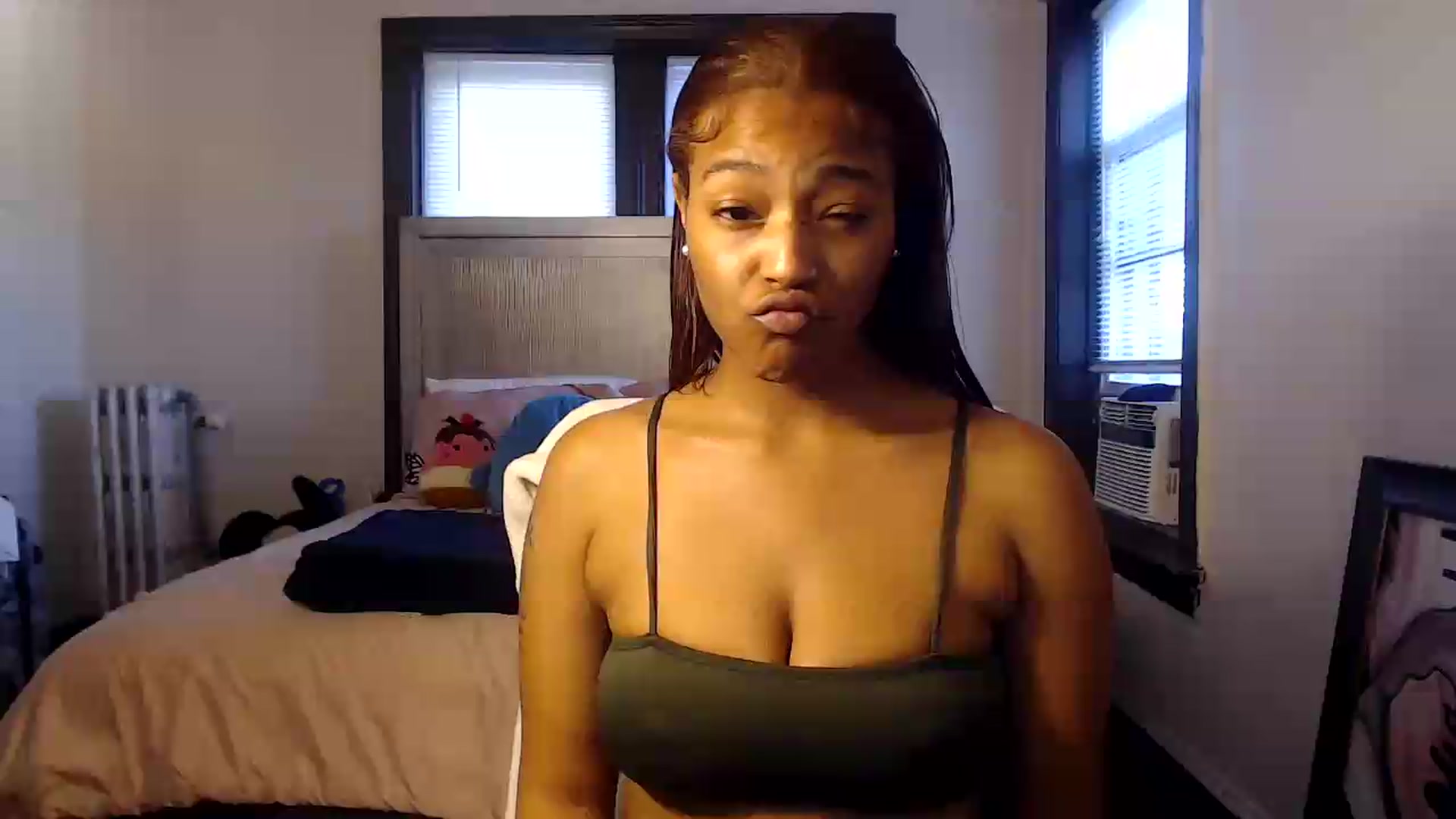 Gallery image thumbnail from itsmickie's myfreecams stream on, 07/08/2026, 24:19 image 1 of 20