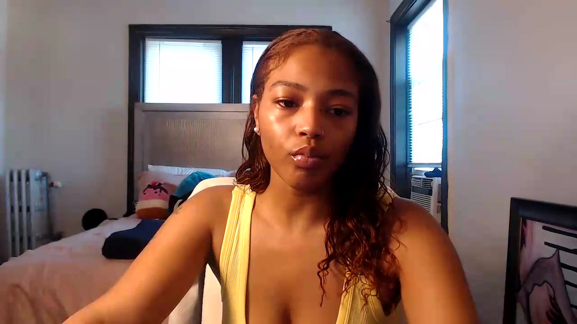 Gallery image thumbnail from itsmickie's myfreecams stream on, 07/10/2026, 18:18 image 16 of 20
