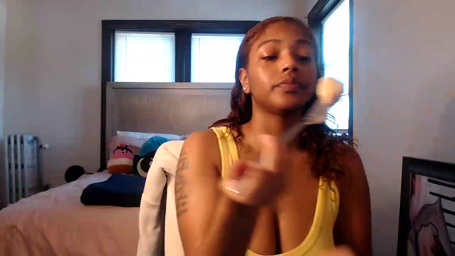 Gallery image thumbnail from itsmickie's myfreecams stream on, 07/10/2026, 18:18 image 4 of 20