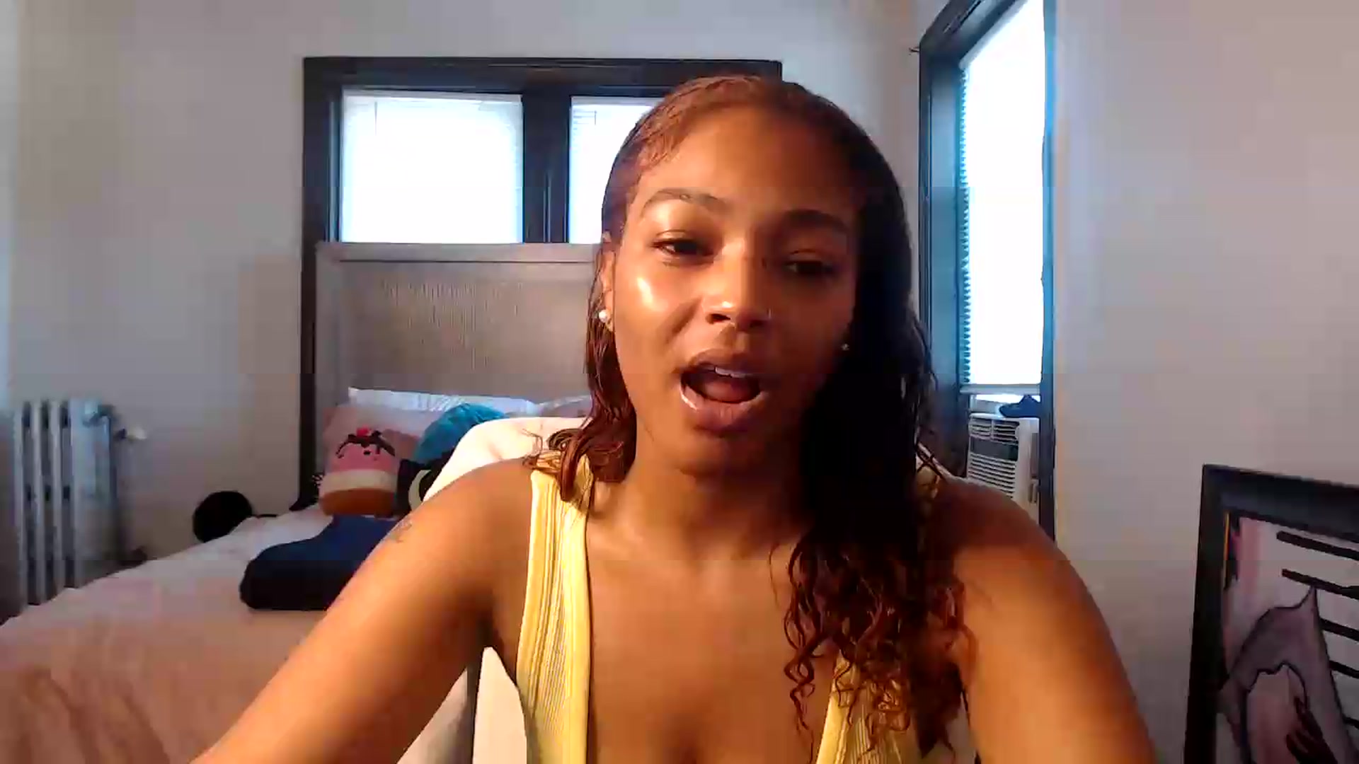 Gallery image thumbnail from itsmickie's myfreecams stream on, 07/10/2026, 18:18 image 17 of 20
