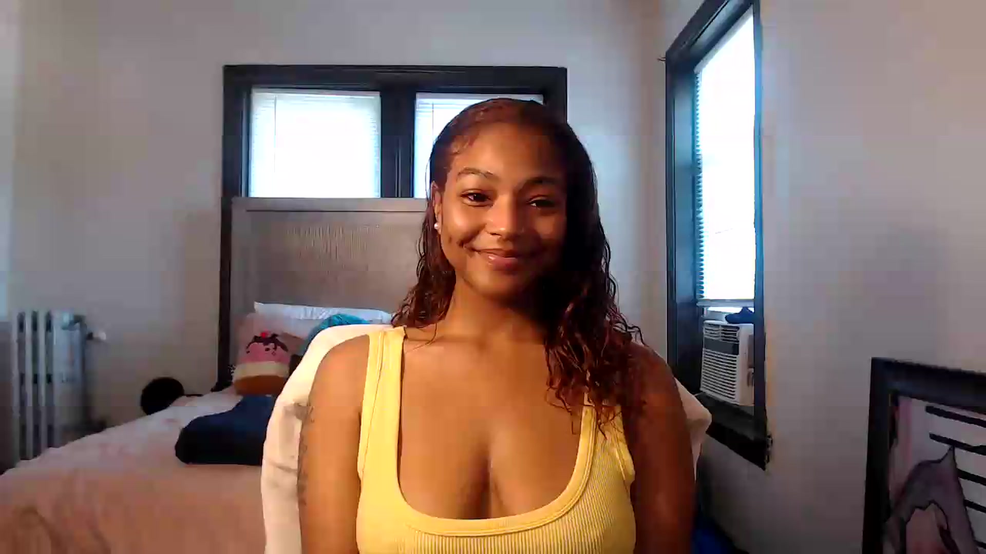 Gallery image thumbnail from itsmickie's myfreecams stream on, 07/10/2026, 19:32 image 3 of 20