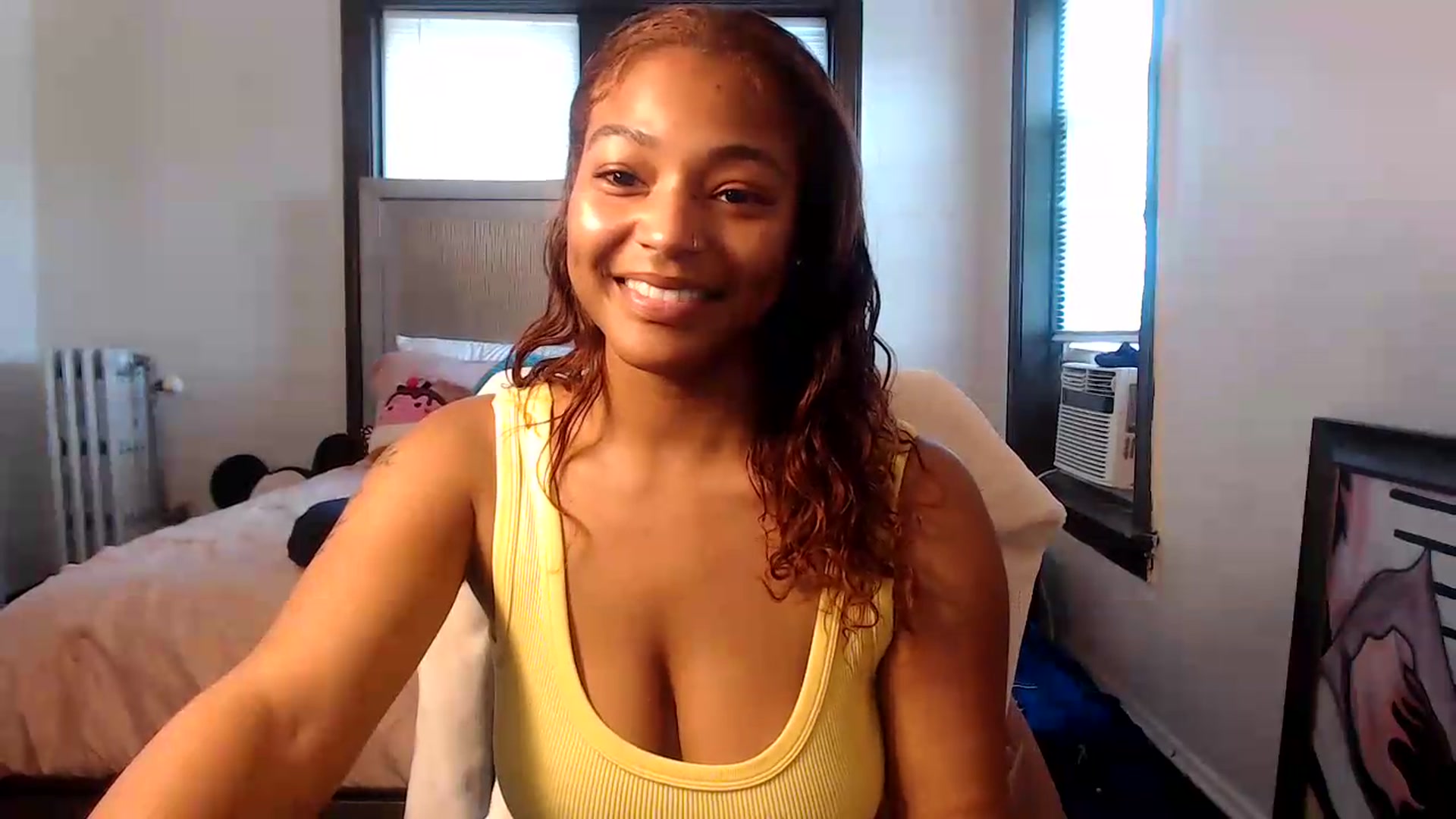 Gallery image thumbnail from itsmickie's myfreecams stream on, 07/10/2026, 19:32 image 19 of 20