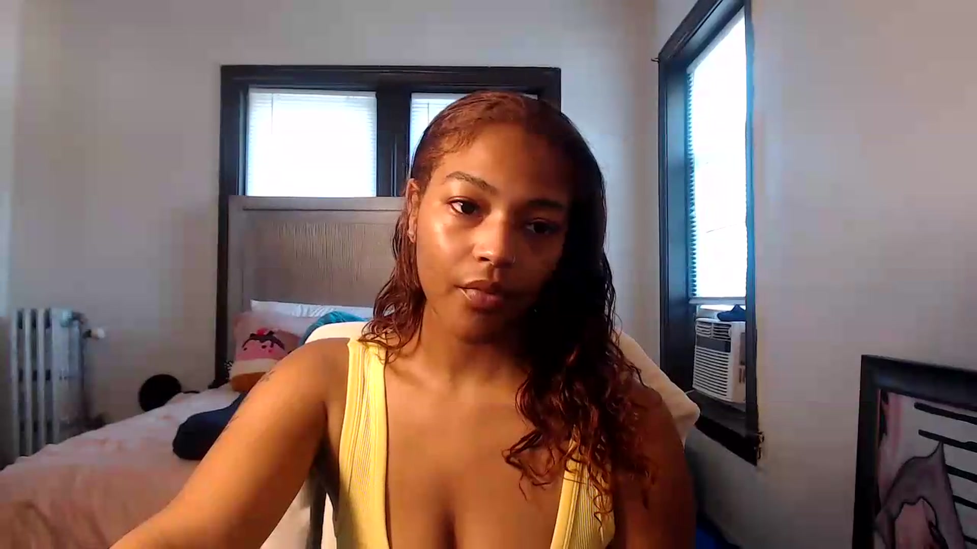 Gallery image thumbnail from itsmickie's myfreecams stream on, 07/10/2026, 19:32 image 10 of 20