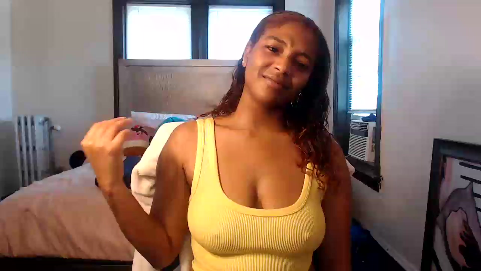 Gallery image thumbnail from itsmickie's myfreecams stream on, 07/10/2026, 19:32 image 17 of 20