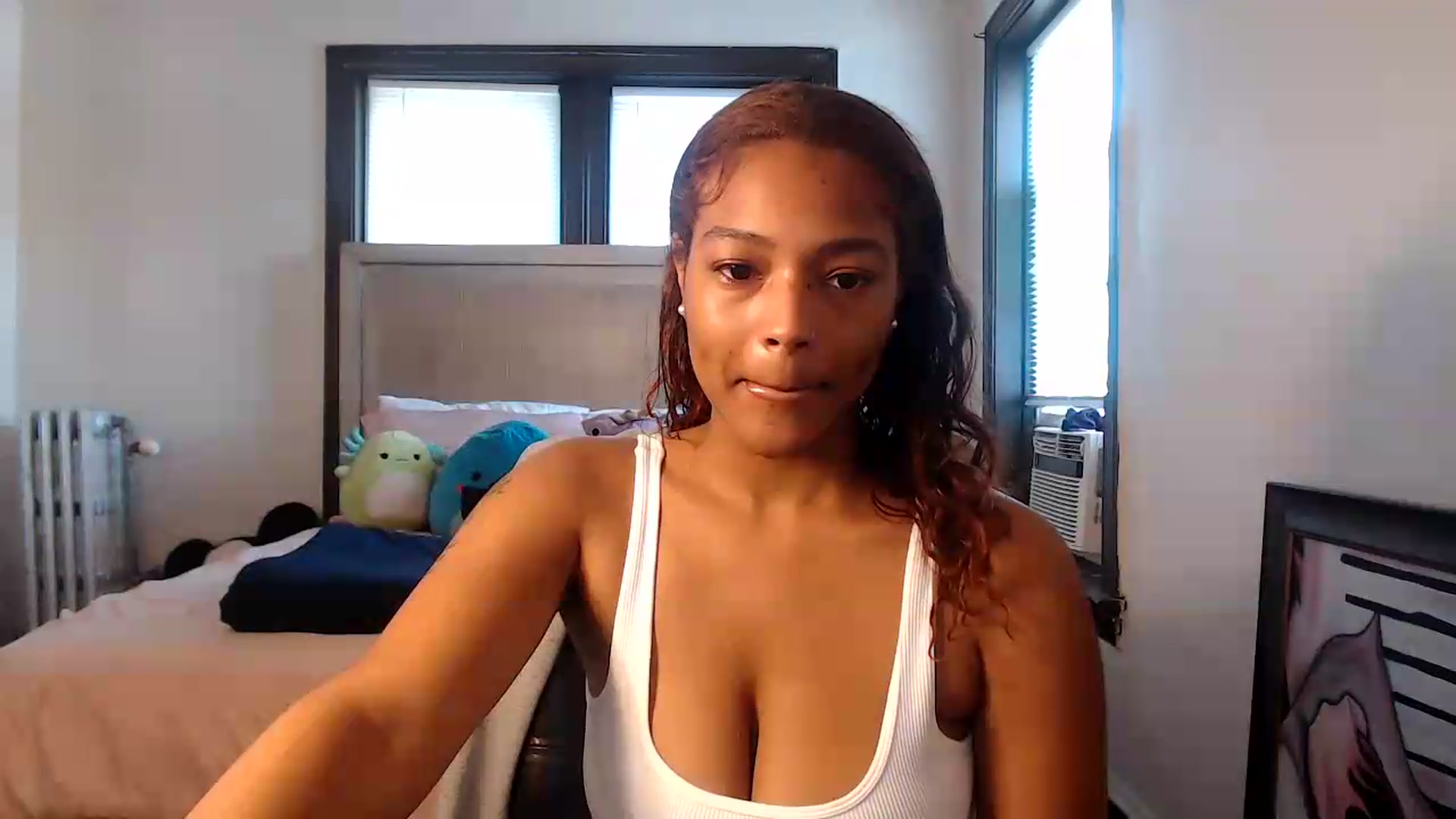 Gallery image thumbnail from itsmickie's myfreecams stream on, 07/21/2026, 18:53 image 5 of 20